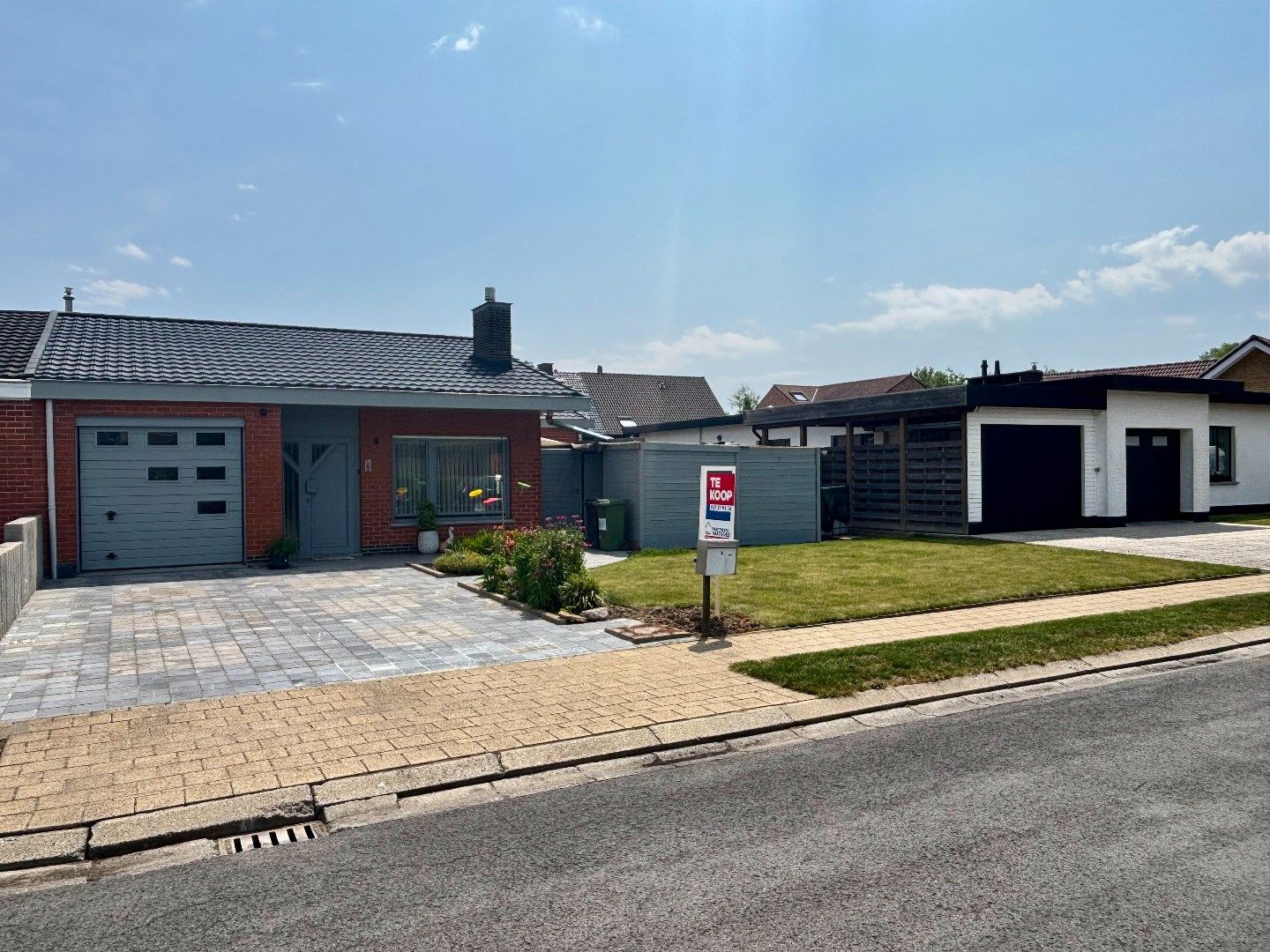 Goed onderhouden halfopen woning met zonnige tuin in centrum Ieper (494m²) foto 2