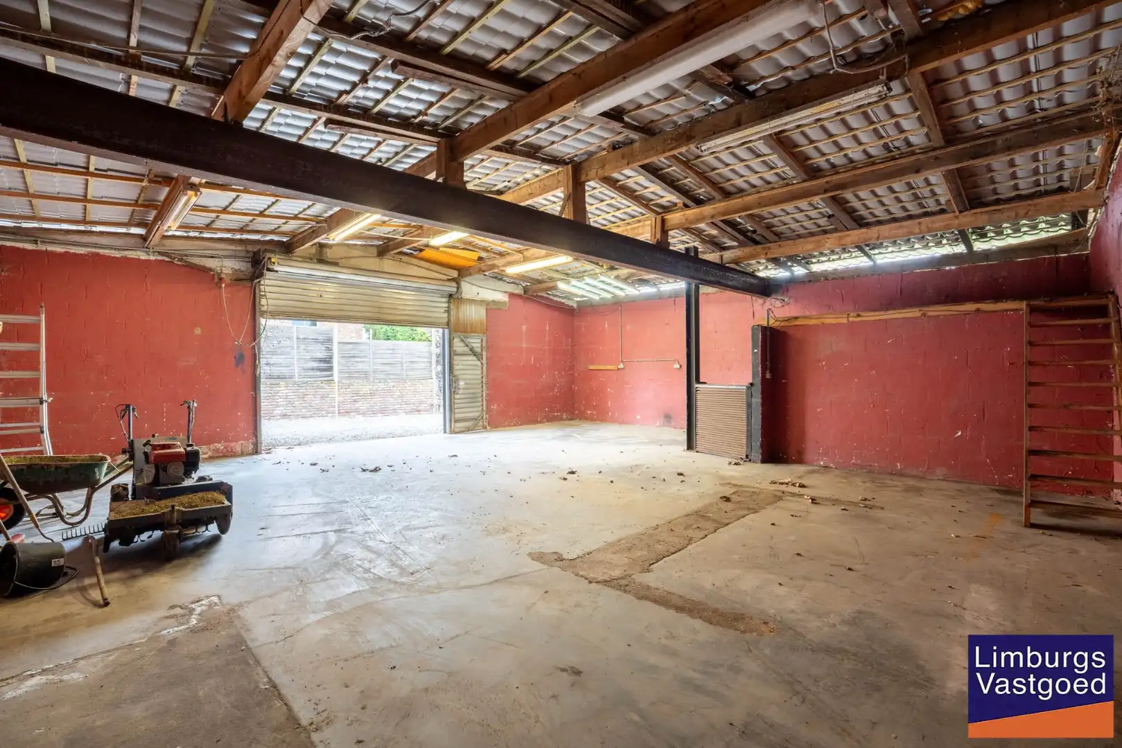 Instapklare woning met ruime loods/werkplaats, 11a 77ca foto 19