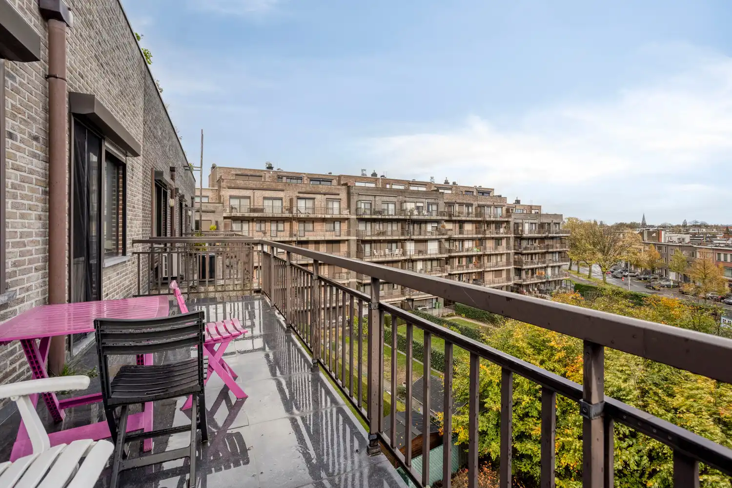 Zeer ruim 3-slk APP. met 2 terrassen en garagebox met extra parking! foto 14