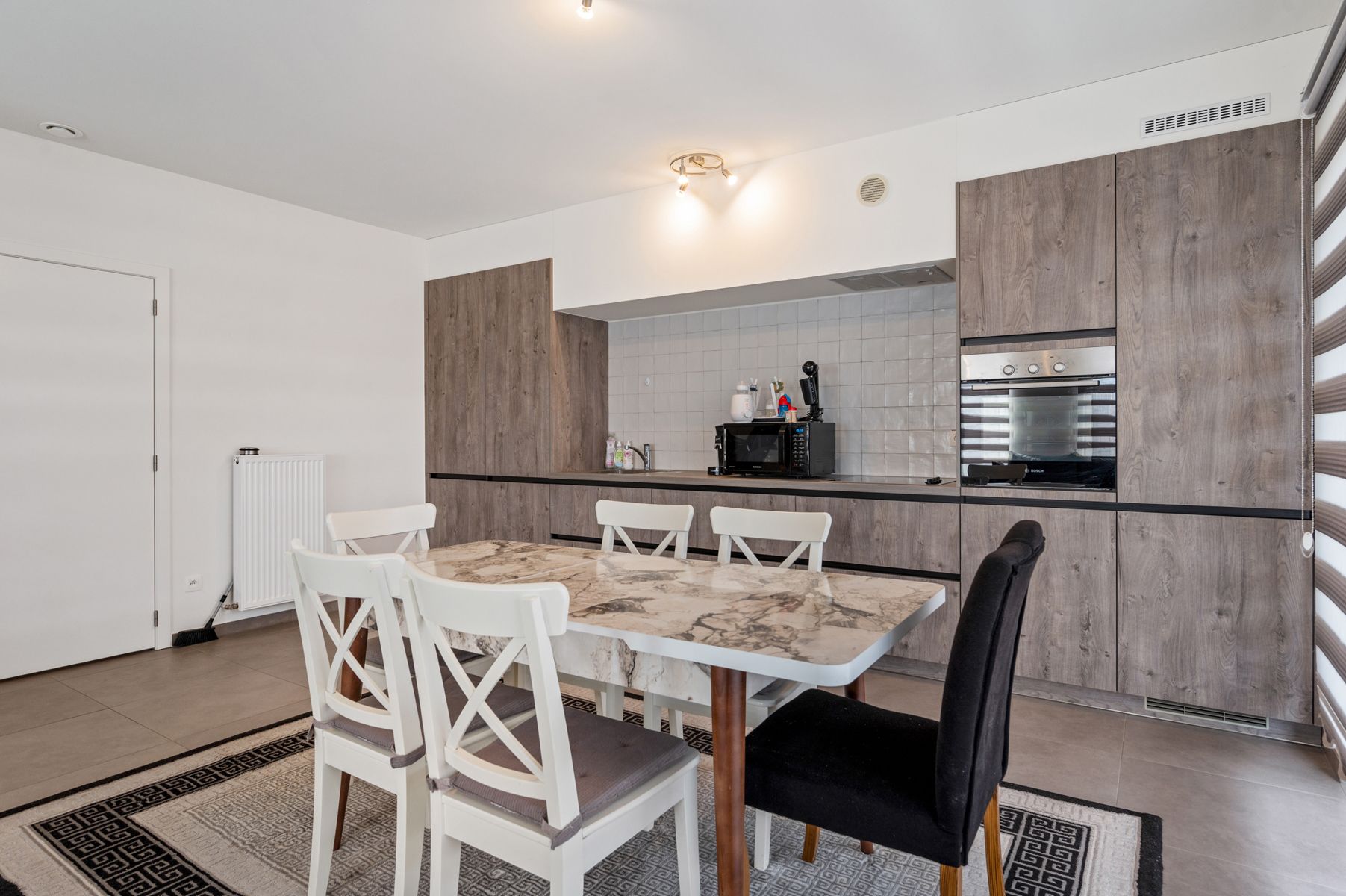 Modern appartement met terras in een doodlopende straat. foto 8