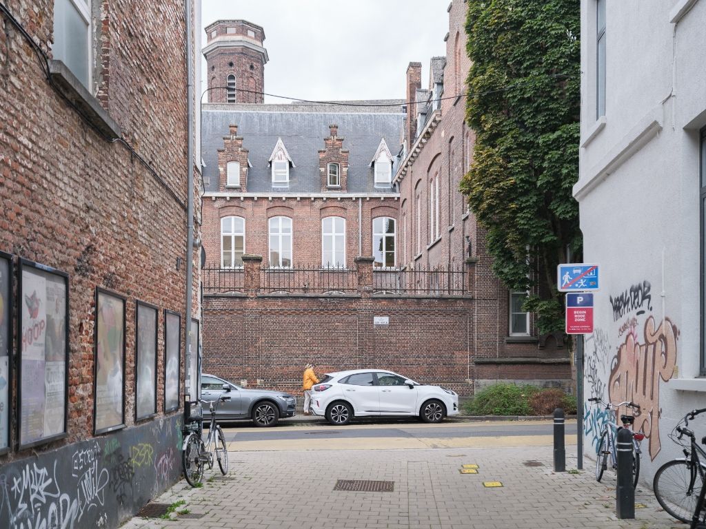 Karaktervol dakappartement met 2 slaapkamers op een gegeerde centrumlocatie foto 17