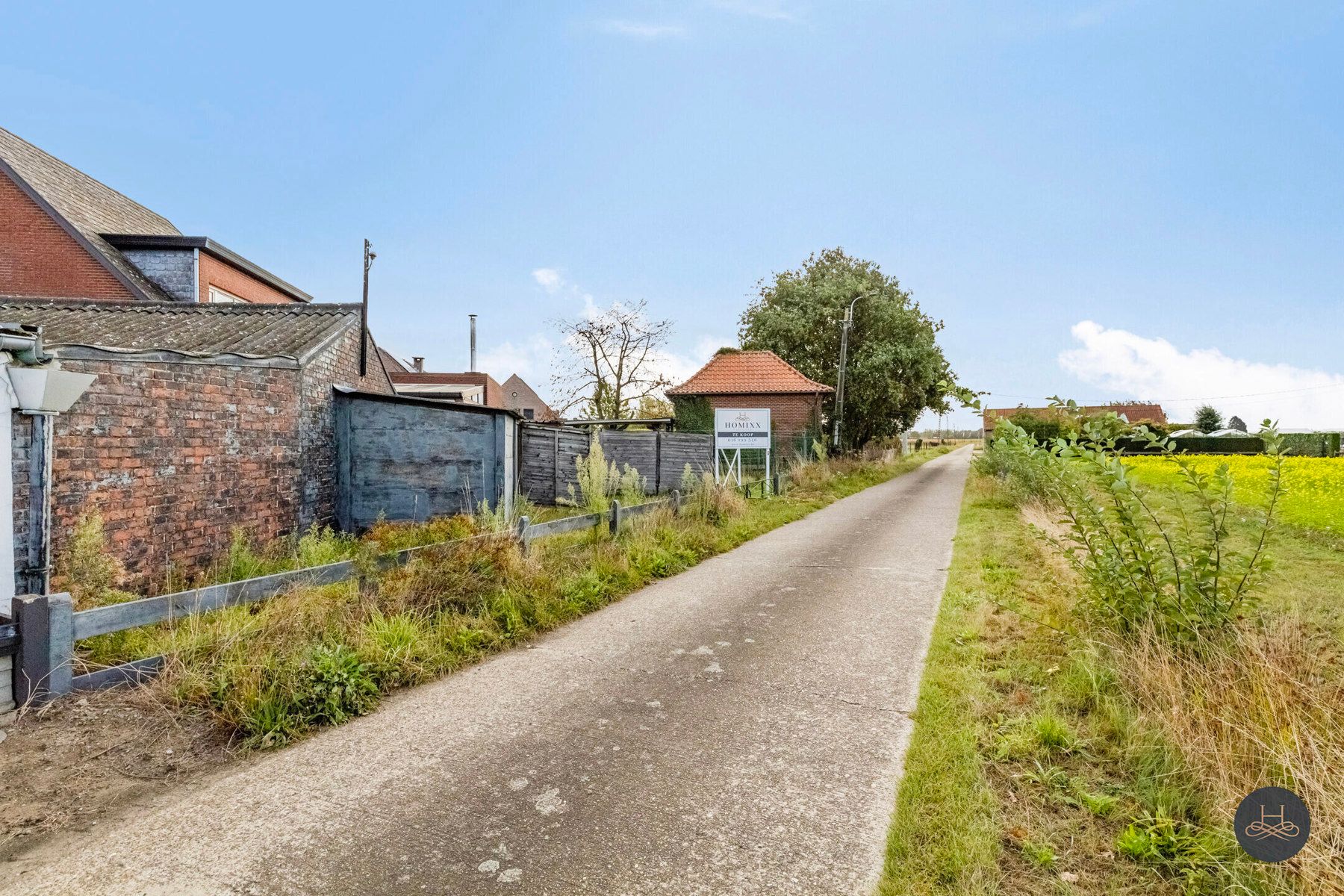 Renovatiewoning met grote garage foto 29