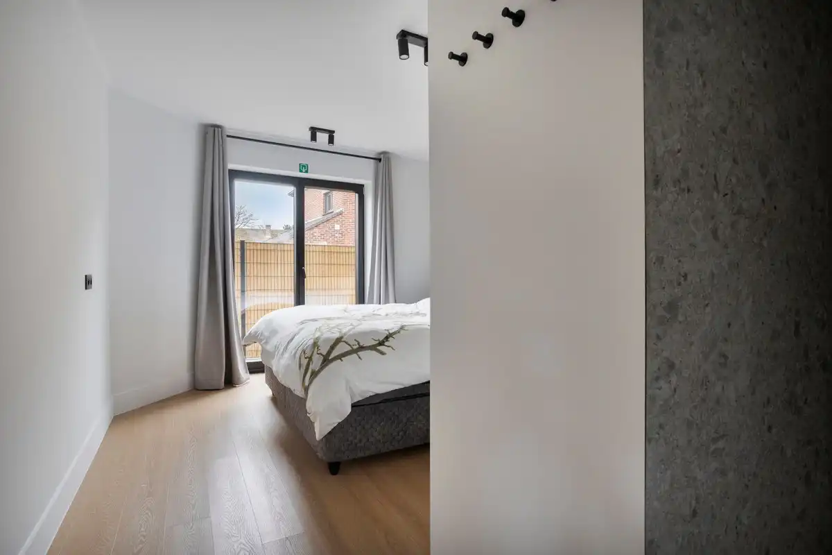 VOLLEDIG GERENOVEERD HUIS OPGESPLITST IN 2 PRACHTIGE APPARTEMENTEN foto 8