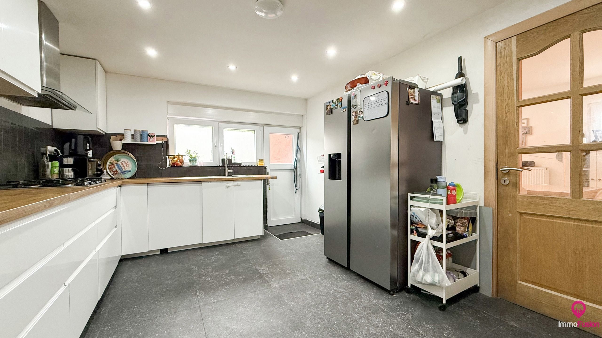 Woning met handelsruimte en 203 m² woonopp. te Houthalen! foto 10