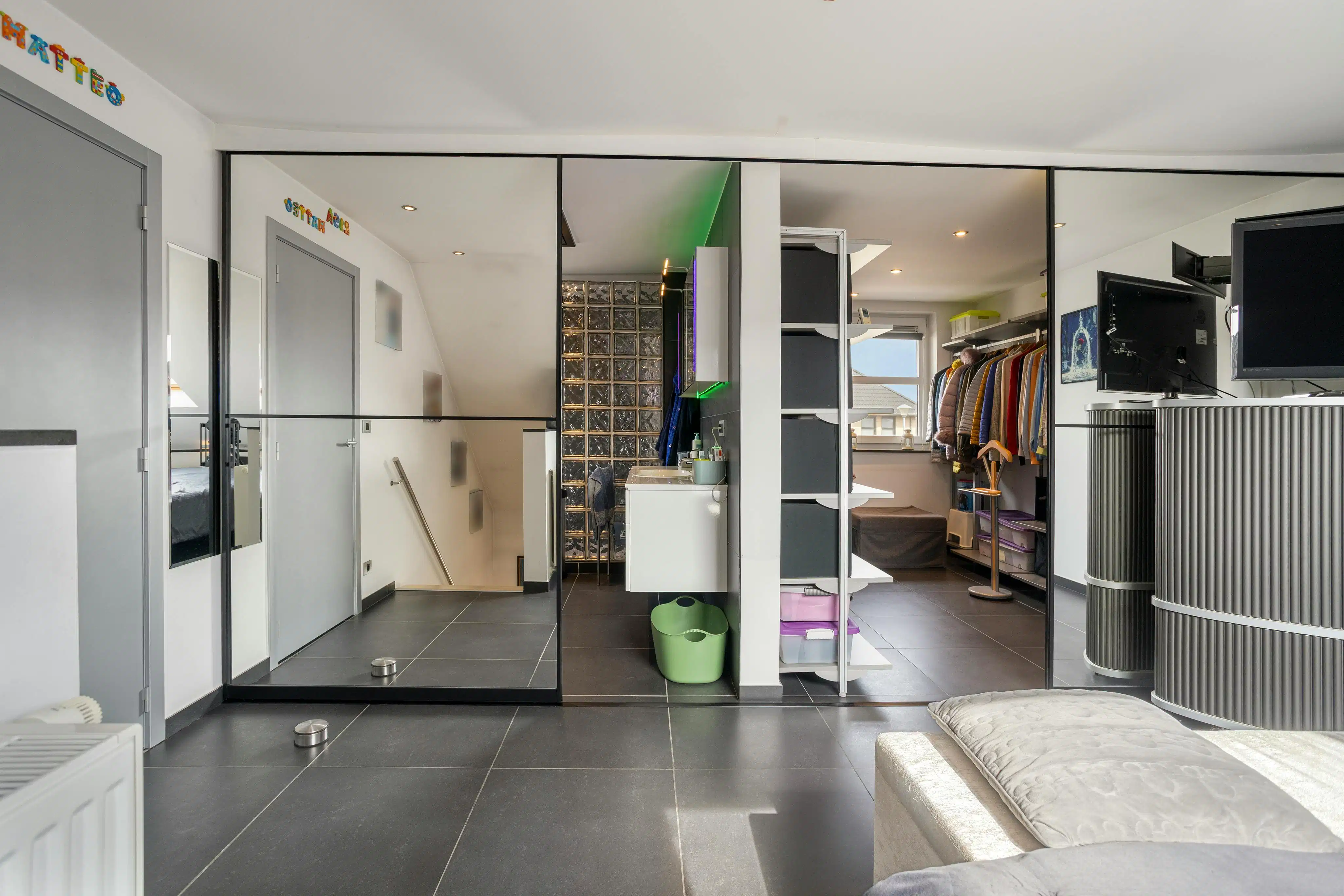 Instapklaar huis te Roeselare foto 15