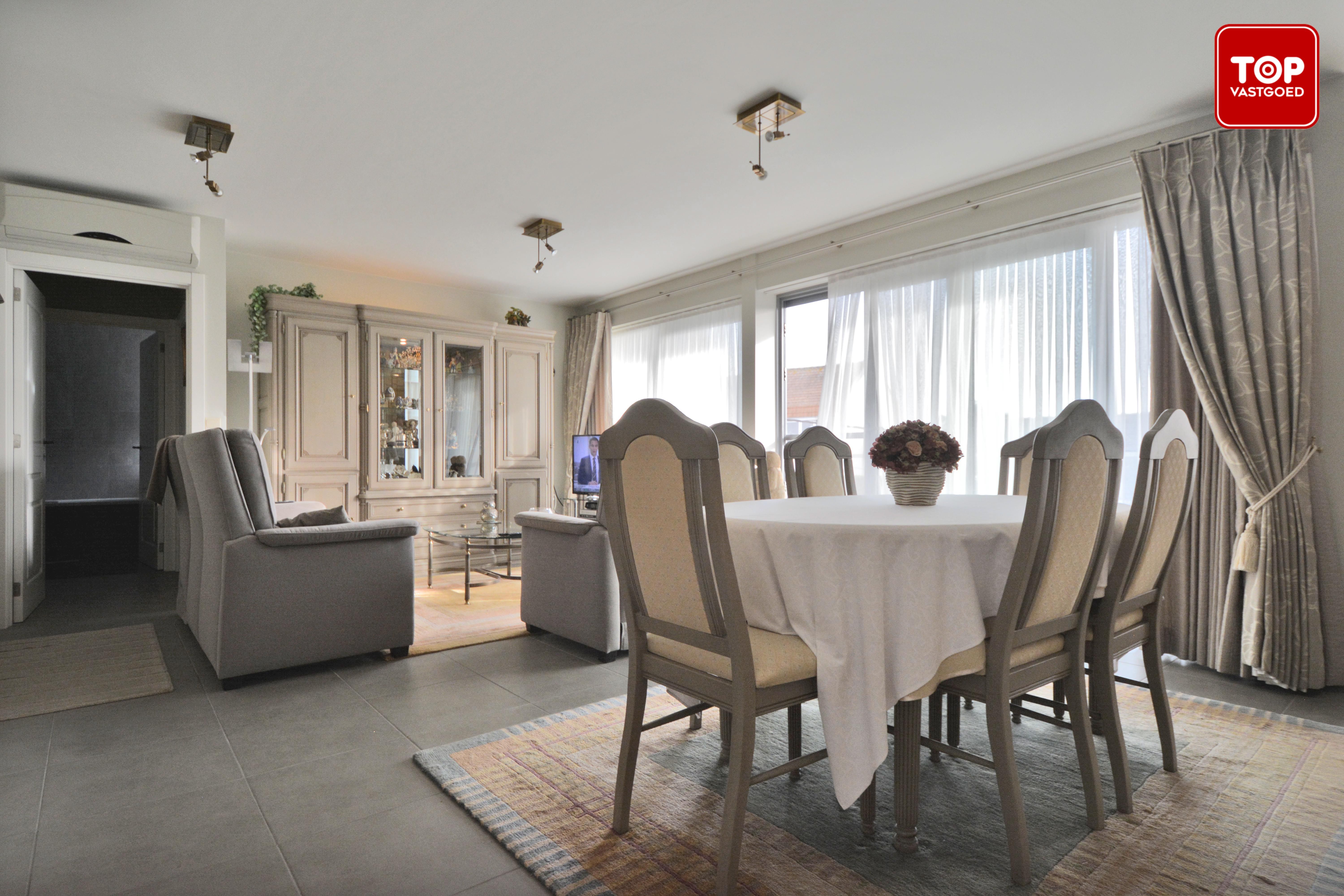 Instapklaar duplex appartement met  2 terrassen.  foto 3