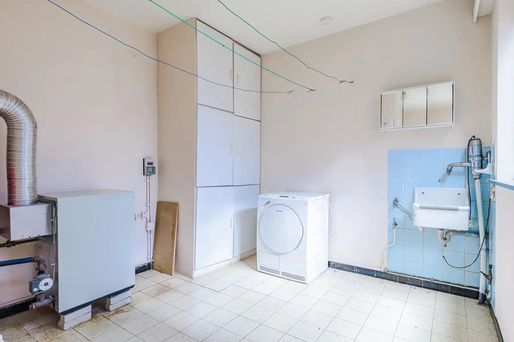 Karaktervolle te renoveren halfopen bebouwing op toplocatie foto 12