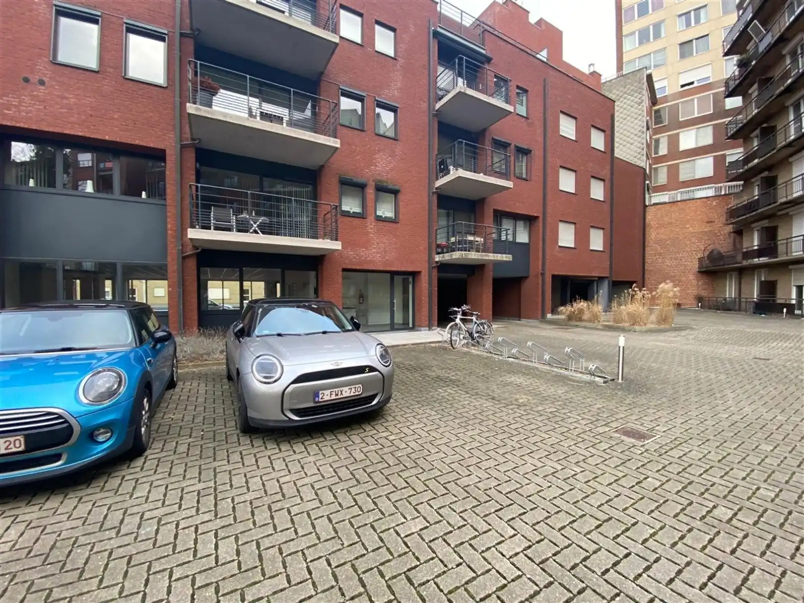 Modern gelijkvloers kantoor te koop op de Antwerpsestraat foto 10
