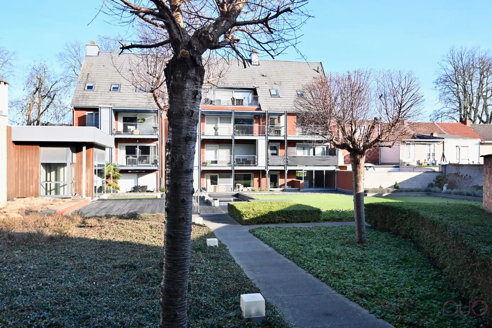 Modern appartement met twee slaapkamers en autostaanplaats foto 18