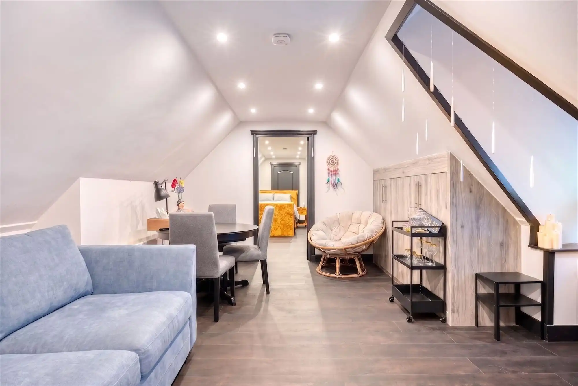 Knappe duo-villa op 8.843 m² in villawijk aan NL-grens. foto 47