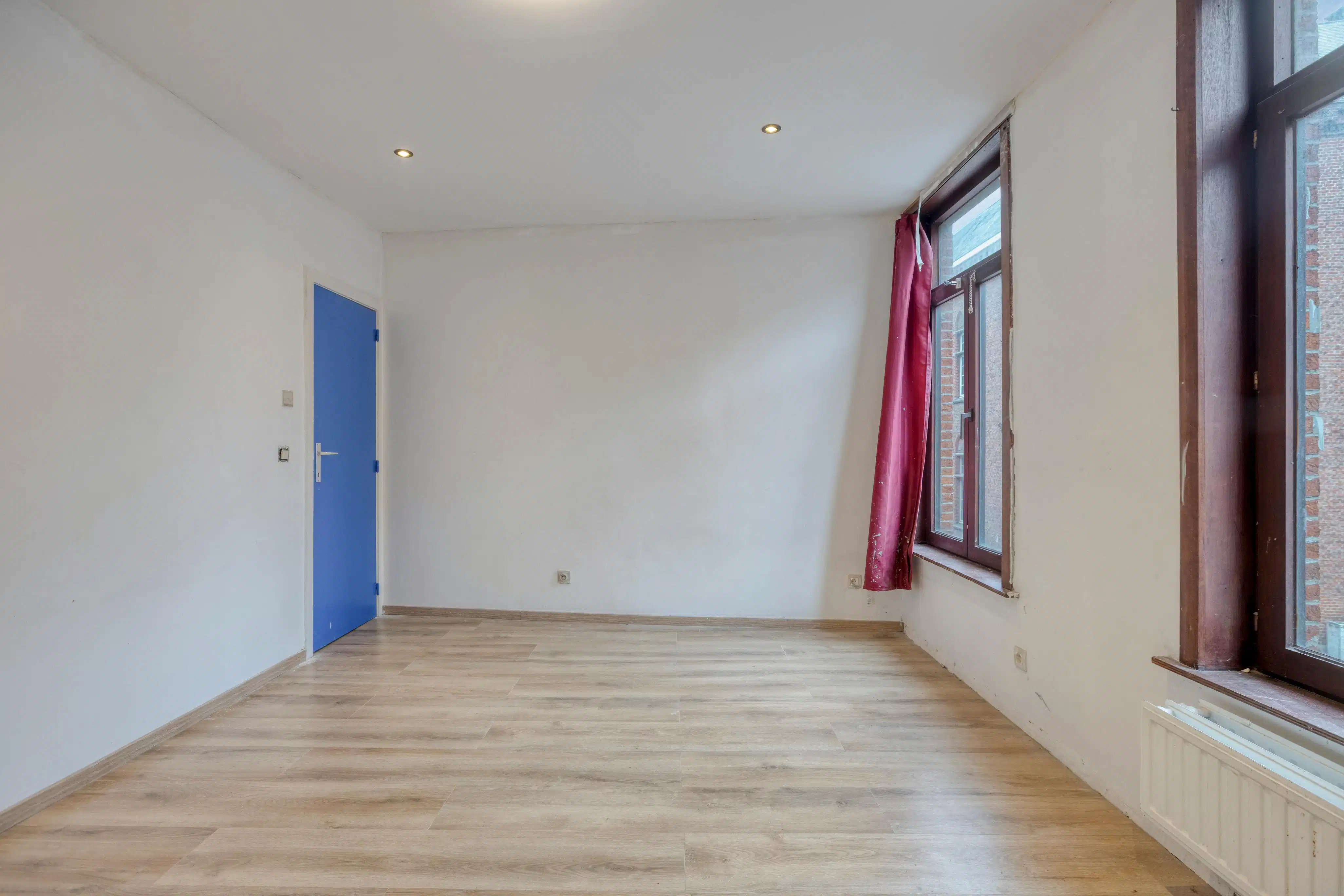 Te renoveren woning te koop in Brugge nabij de Vesten foto 5