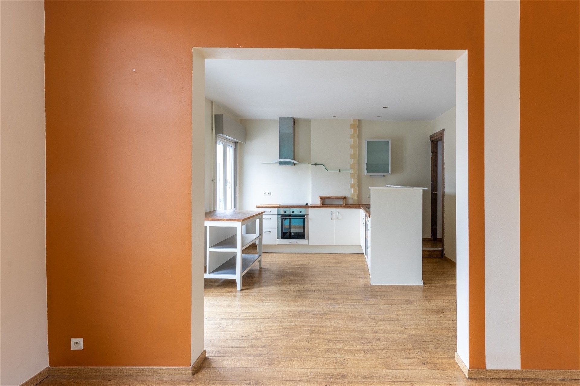 Ruime woning met 3 slaapkamers in het centrum. foto 9