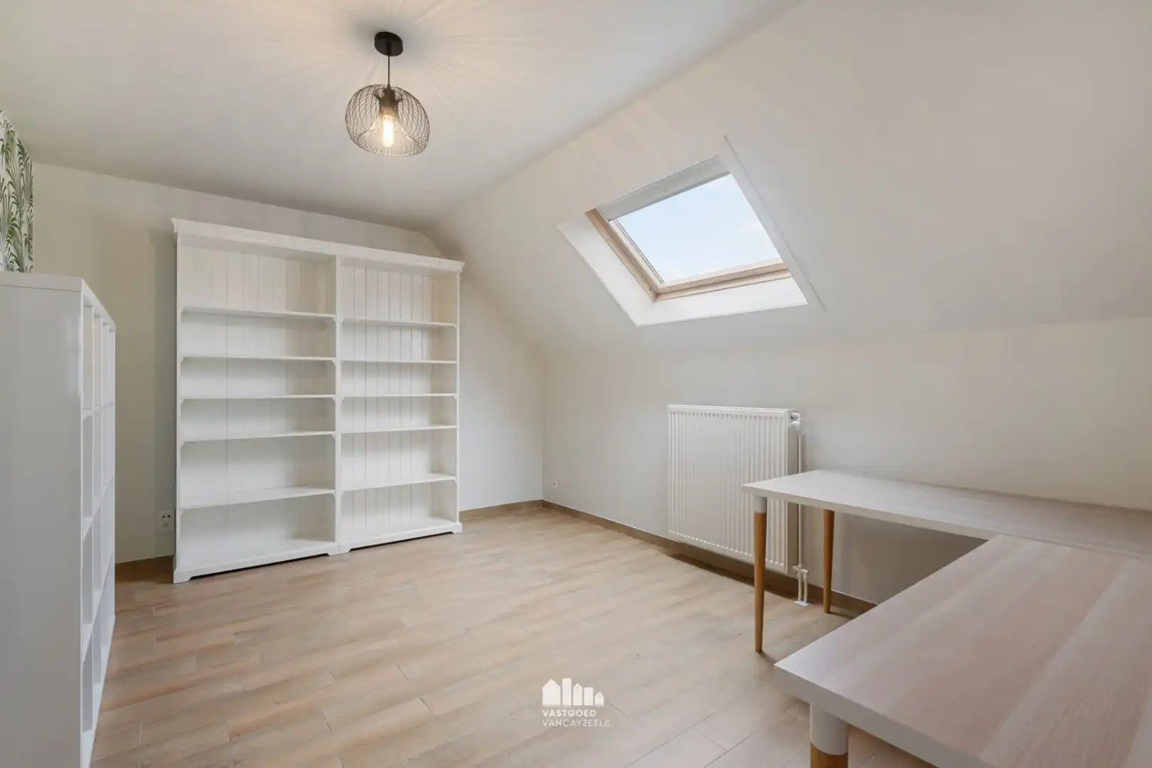 Instapklare, energiezuinige woning met tuin en dubbele garage in hartje Voormezele foto 20