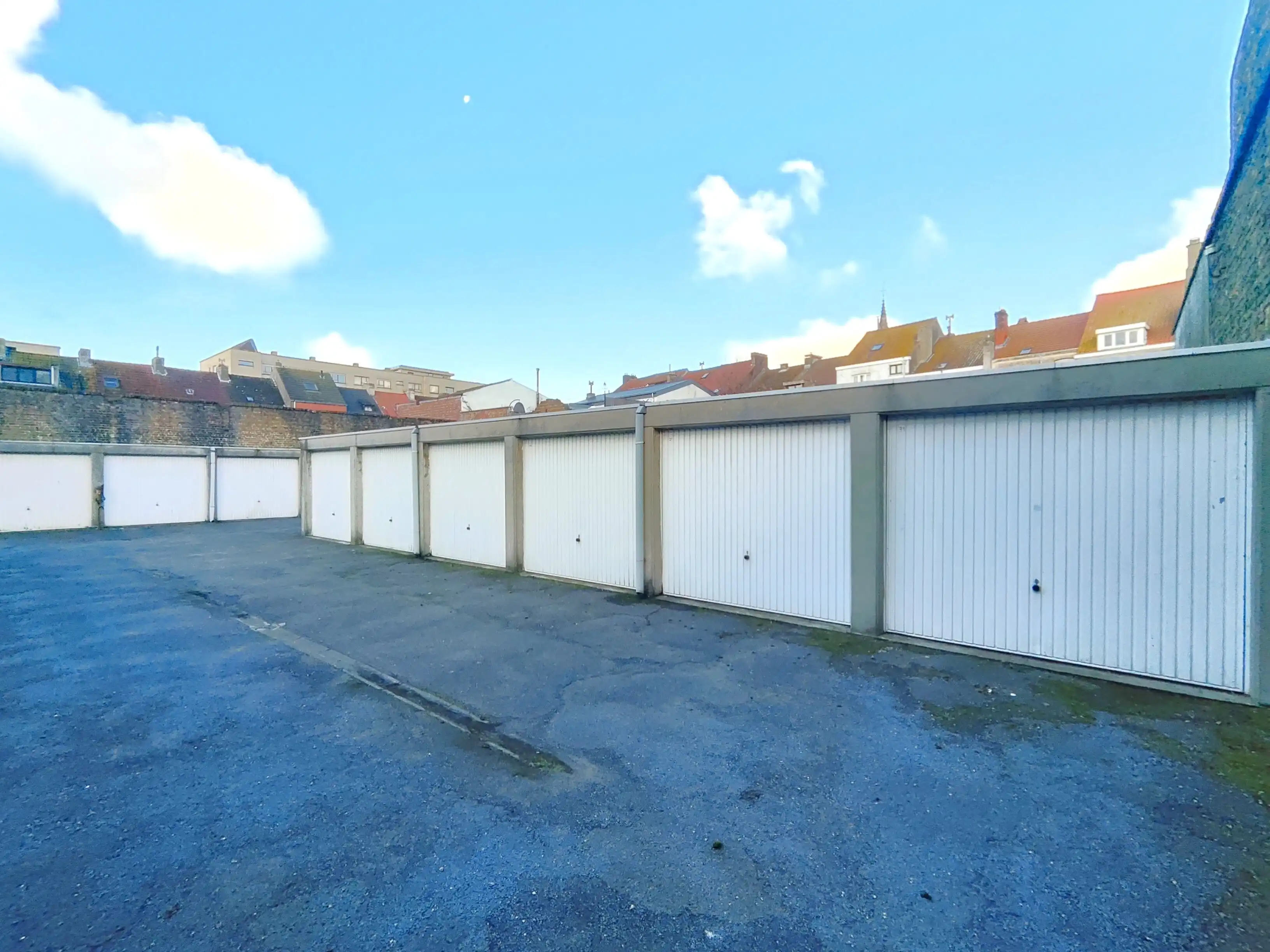 6 garageboxen te koop te Oostende!* foto 2