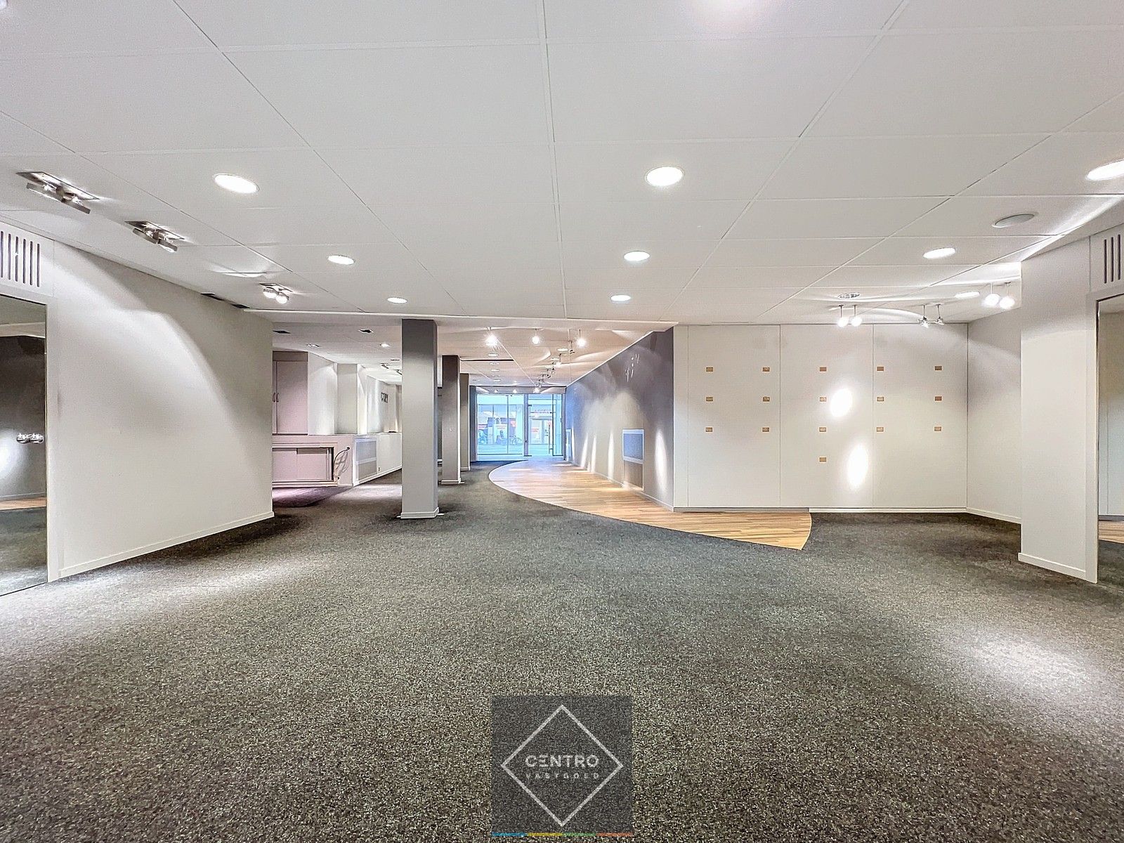 Unieke kantoorruimten van 660m² te Roeselare - dicht bij de Grote Markt aan zeer AANTREKKELIJKE prijs! foto 20