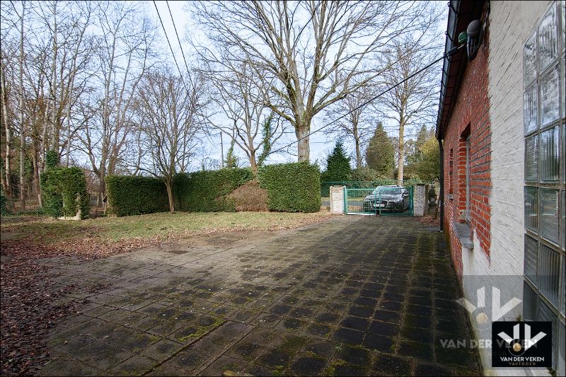 TE RENOVEREN WONING OP TOPLOCATIE NABIJ BOKRIJK foto 8