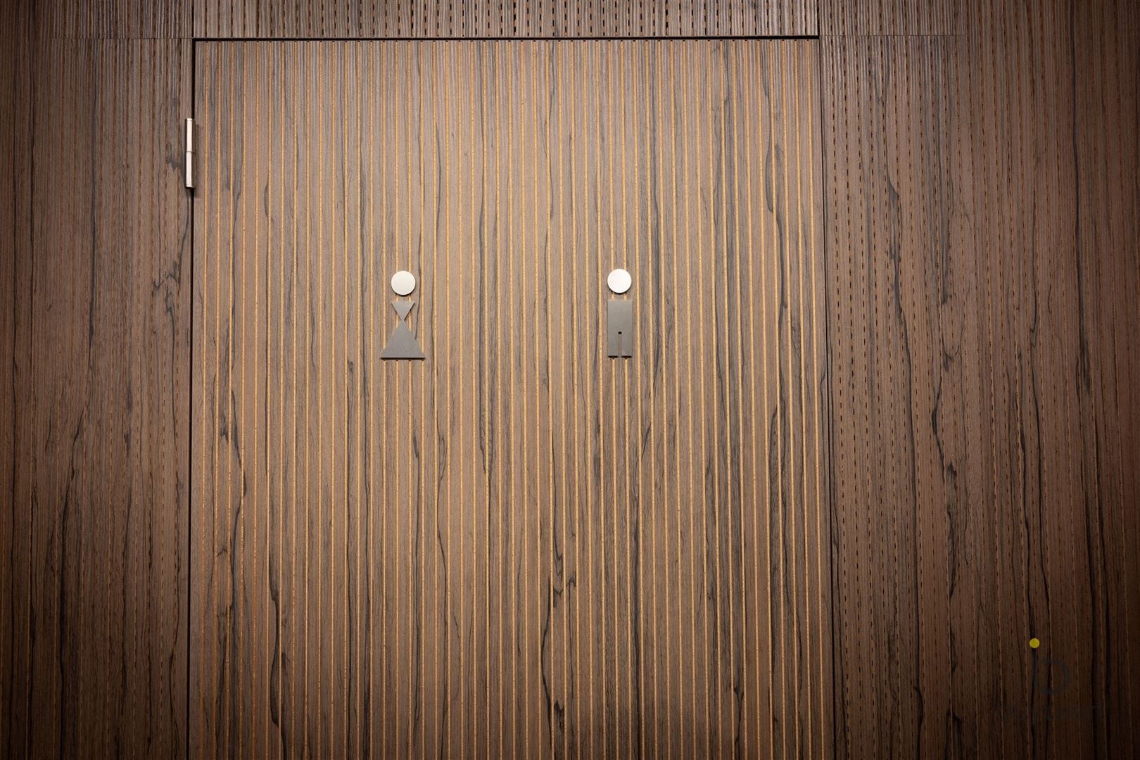 RUIME EN LICHTRIJKE PRAKTIJK IN GELIJKVLOERSAPPARTEMENT MET PRIVÉ-TUIN foto 32