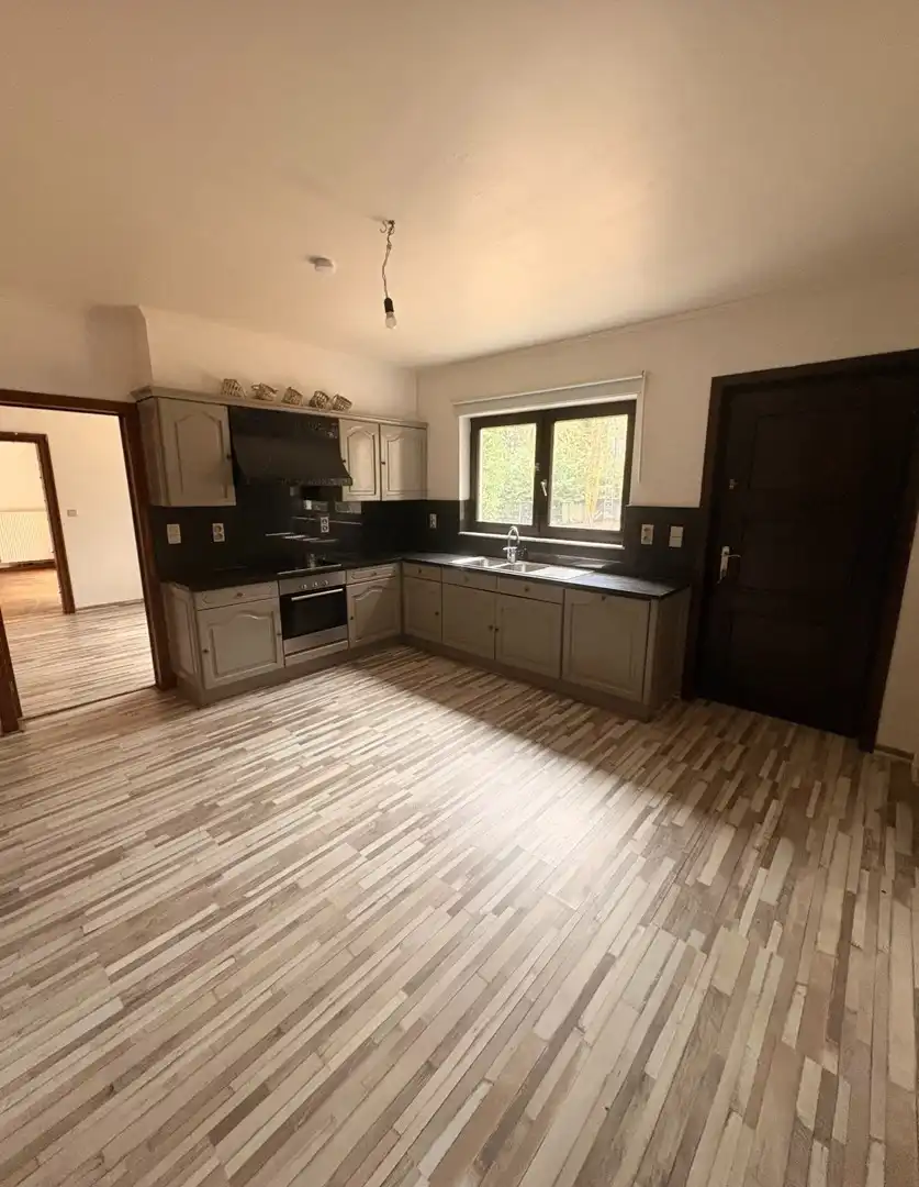 Uitzonderlijk ruime, vrijstaande woning met tuin te huur in Maasmechelen foto 7