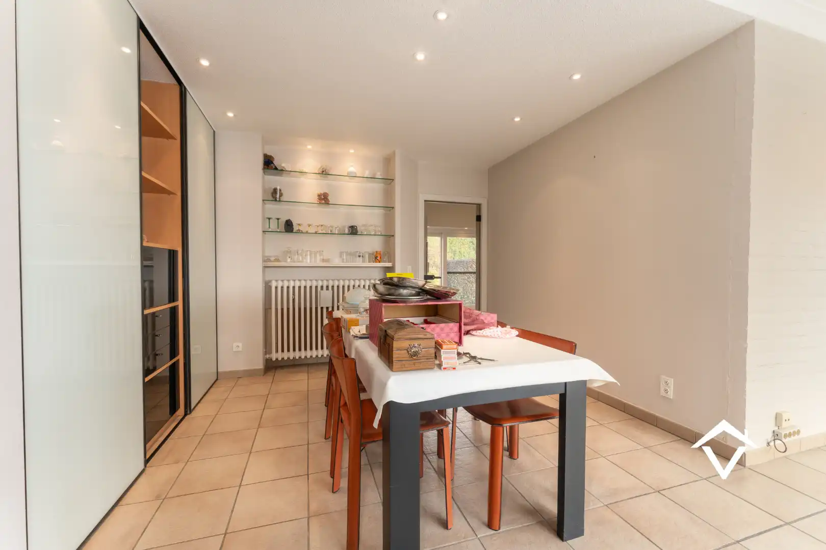 Woning met 4 slaapkamers en garage te Koekelare foto 6