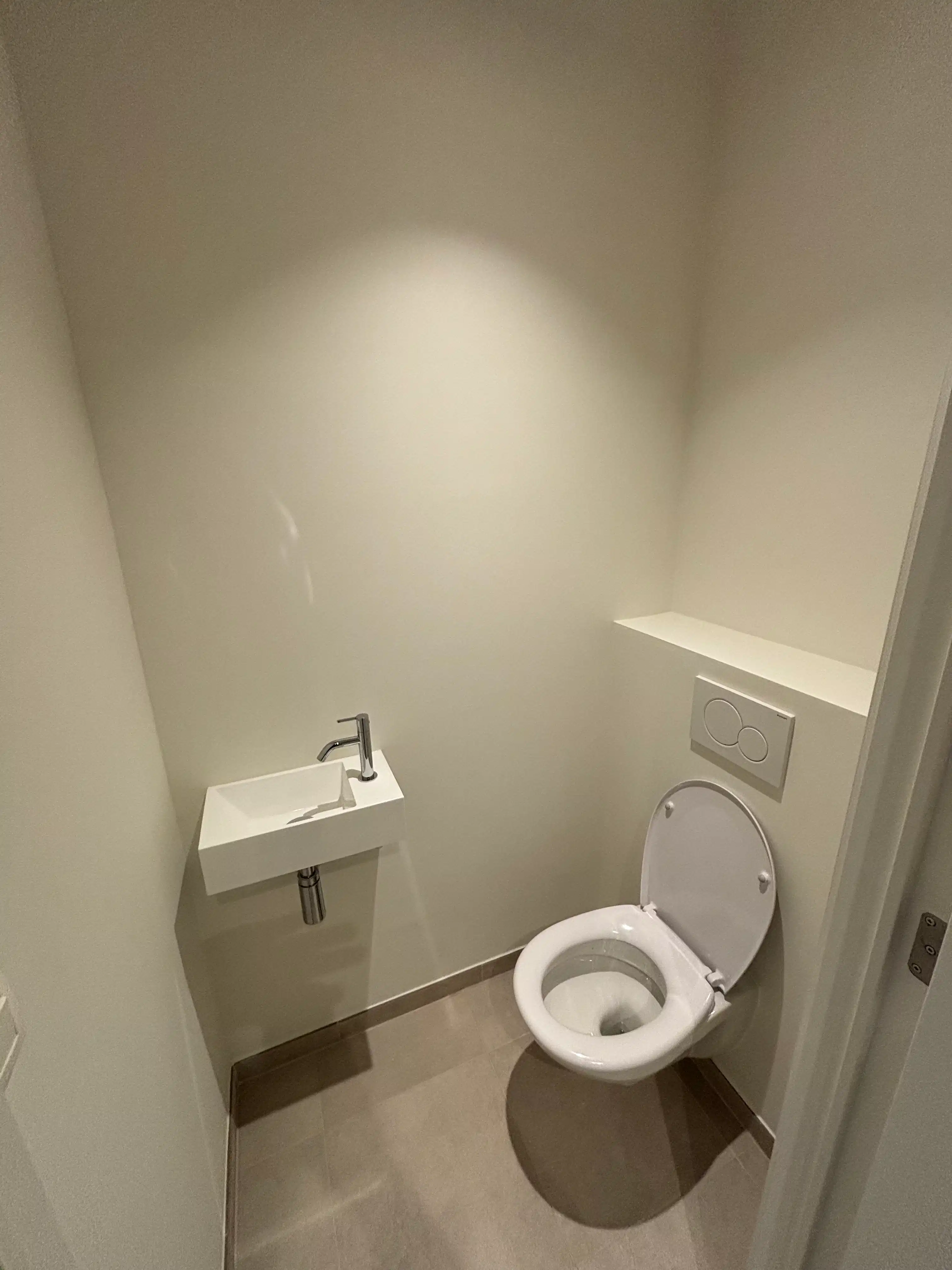 Luxe & Energiezuinig wonen: Ruim appartement (1 slpk + bureau) in Koningslo foto 4