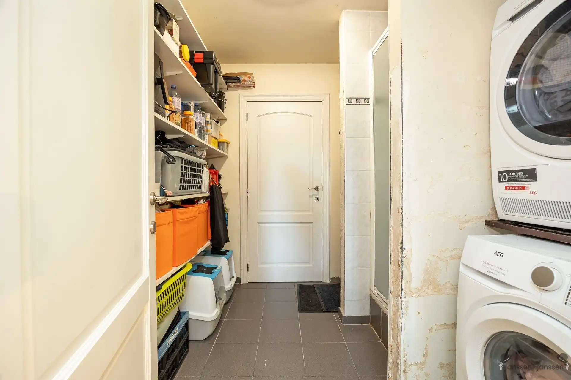 Ruime HOB met 5 slaapkamers en tuin foto 10