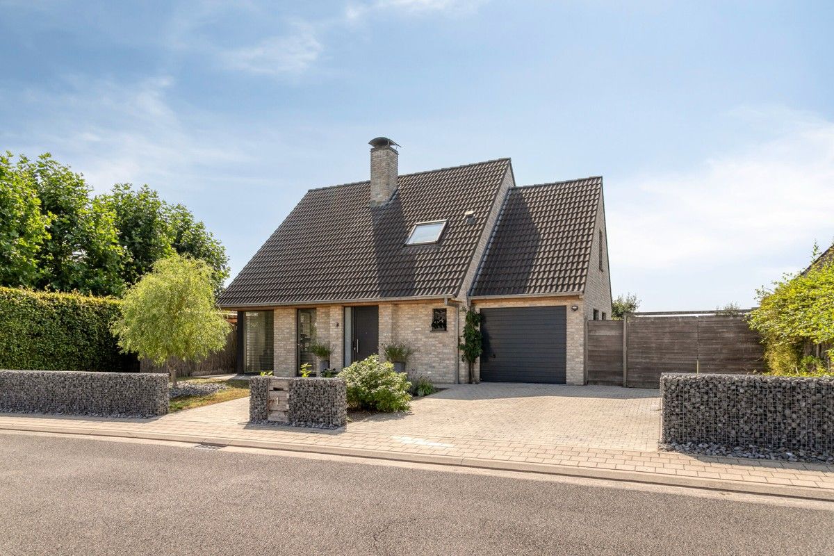 Alleenstaande woning aan de groene stadsrand van Ronse foto 2