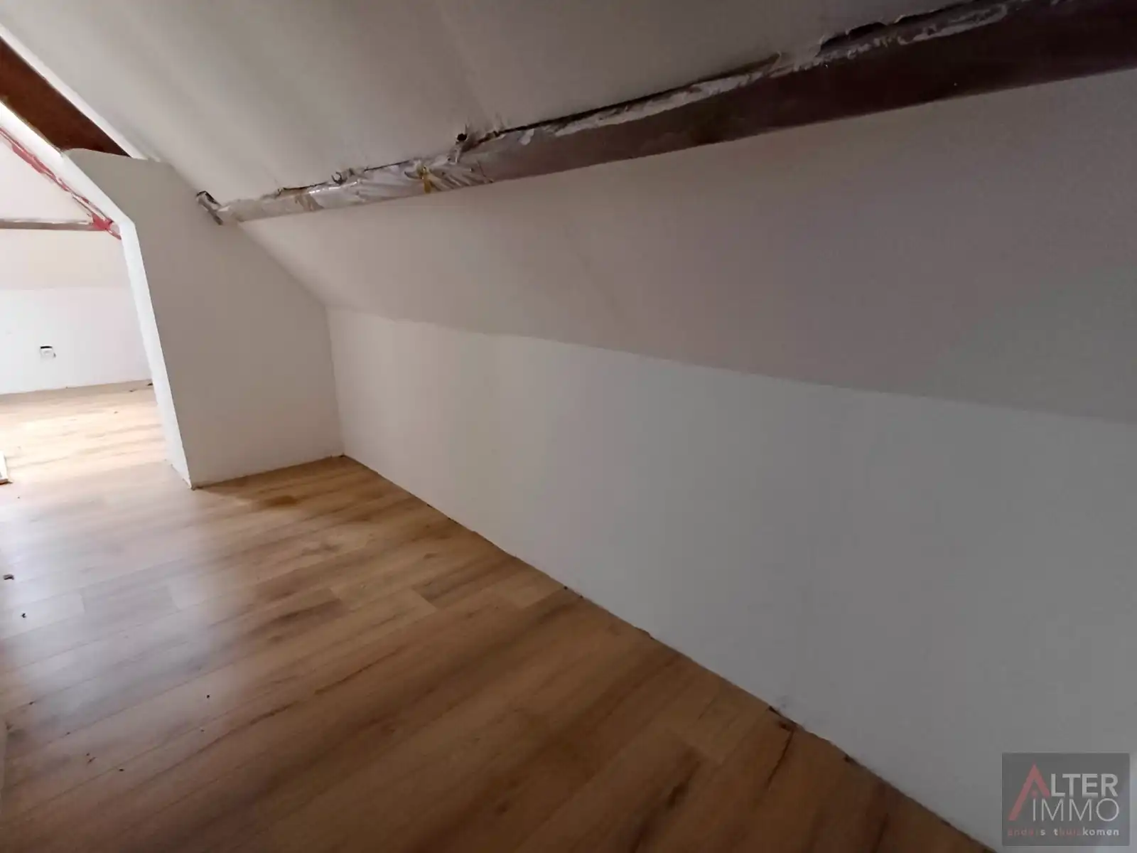 OPBRENGSTEIGENDOM MET 2 APPARTEMENTEN foto 44