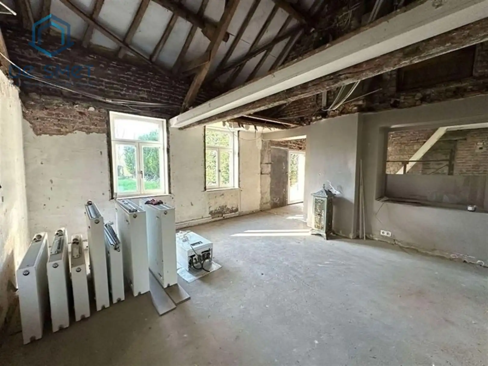 Charmante te renoveren fermette in een rustige, doodlopende straat te Flobecq foto 23