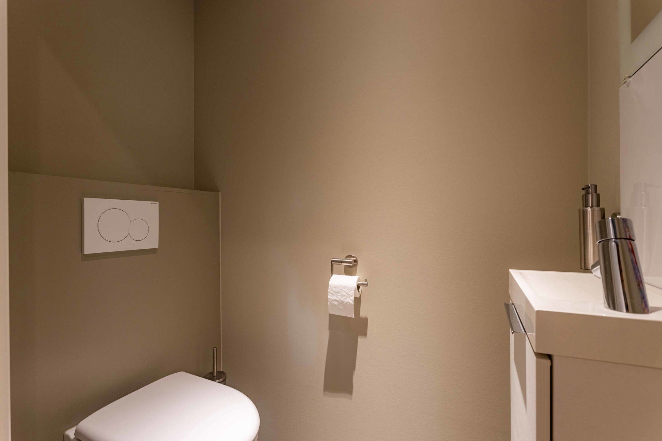 Lichtrijk appartement met terras en garagebox te Kluisbergen foto 12