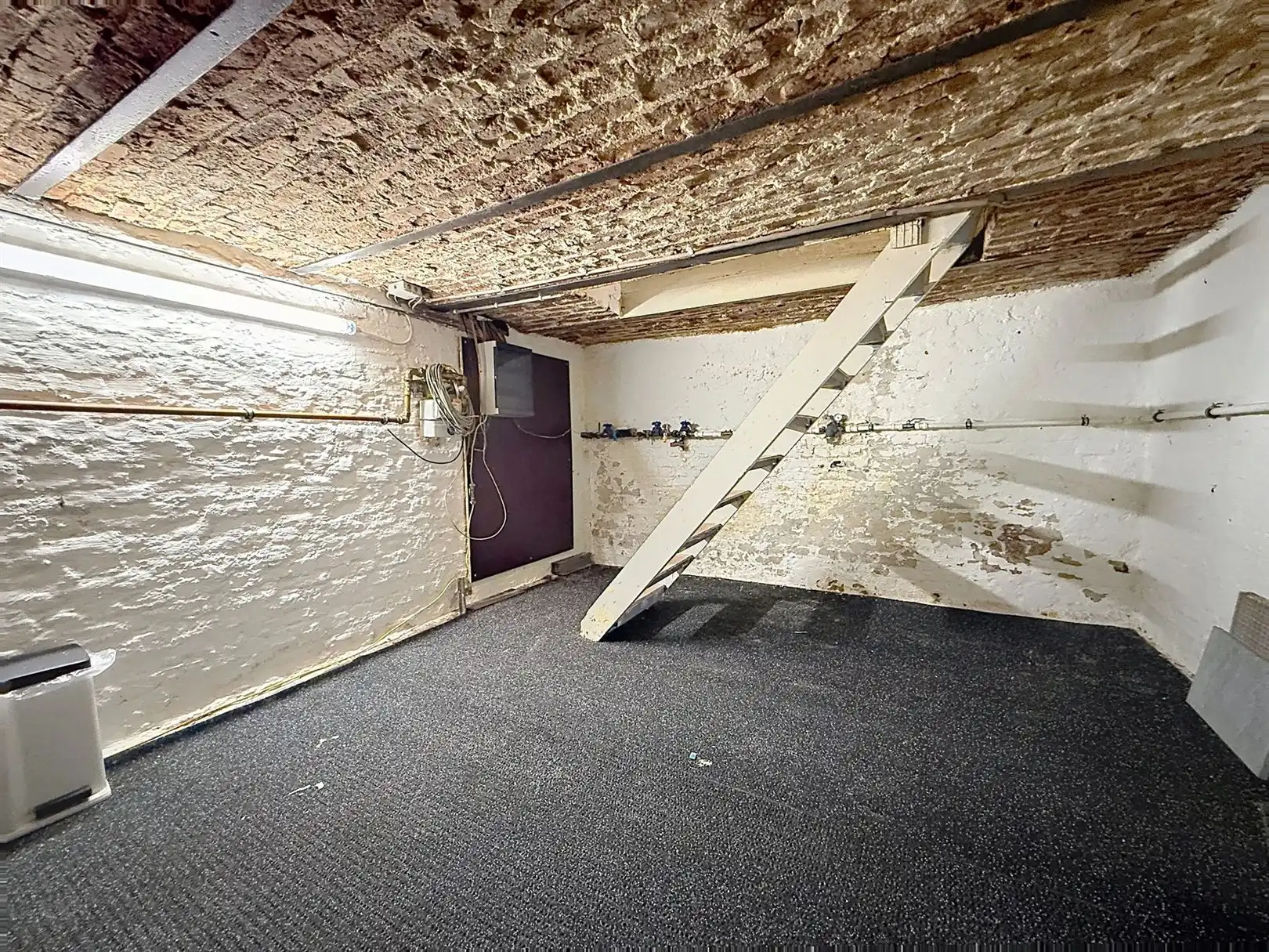 Instapklare stadwoning met koer, 2/3 slpks foto 26