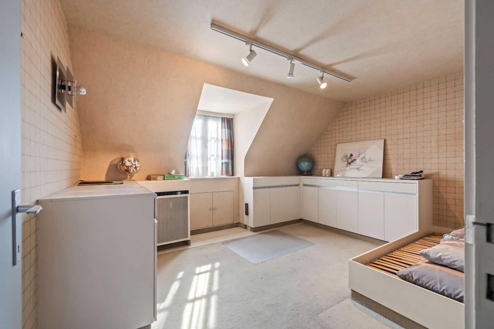 Residentiële, karaktervolle 5-slpk burgerwoning met dubbele garage foto 15
