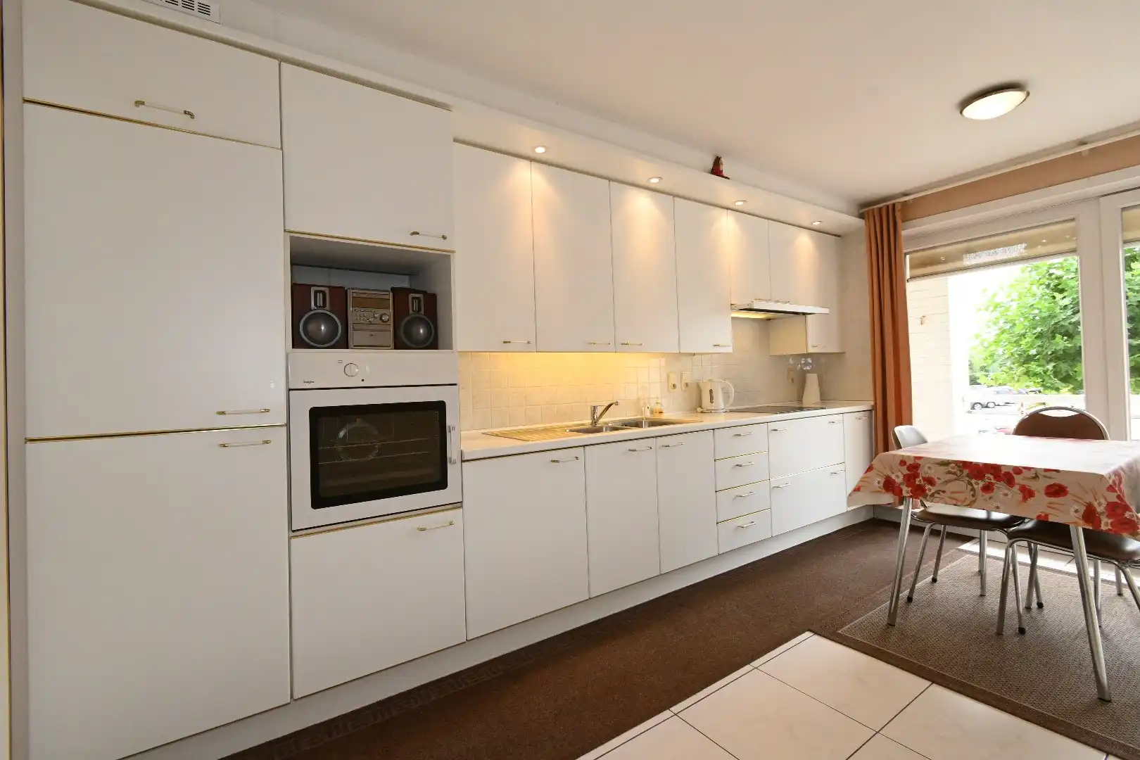 Instapklaar appartement met 2  slpk. en garage gelegen centrum Maldegem foto 13