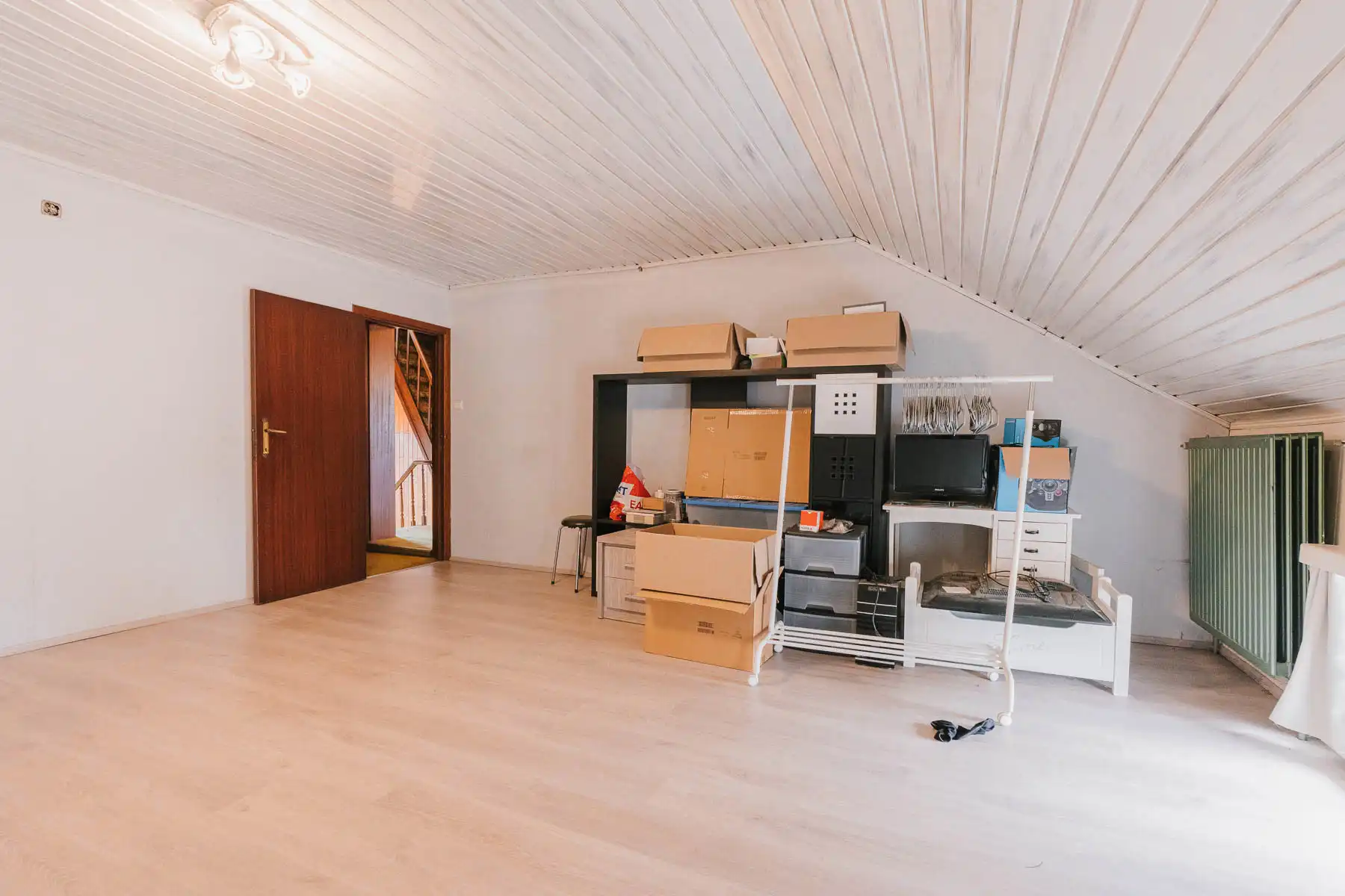 Karaktervolle woning met veel potentieel op toplocatie foto 17