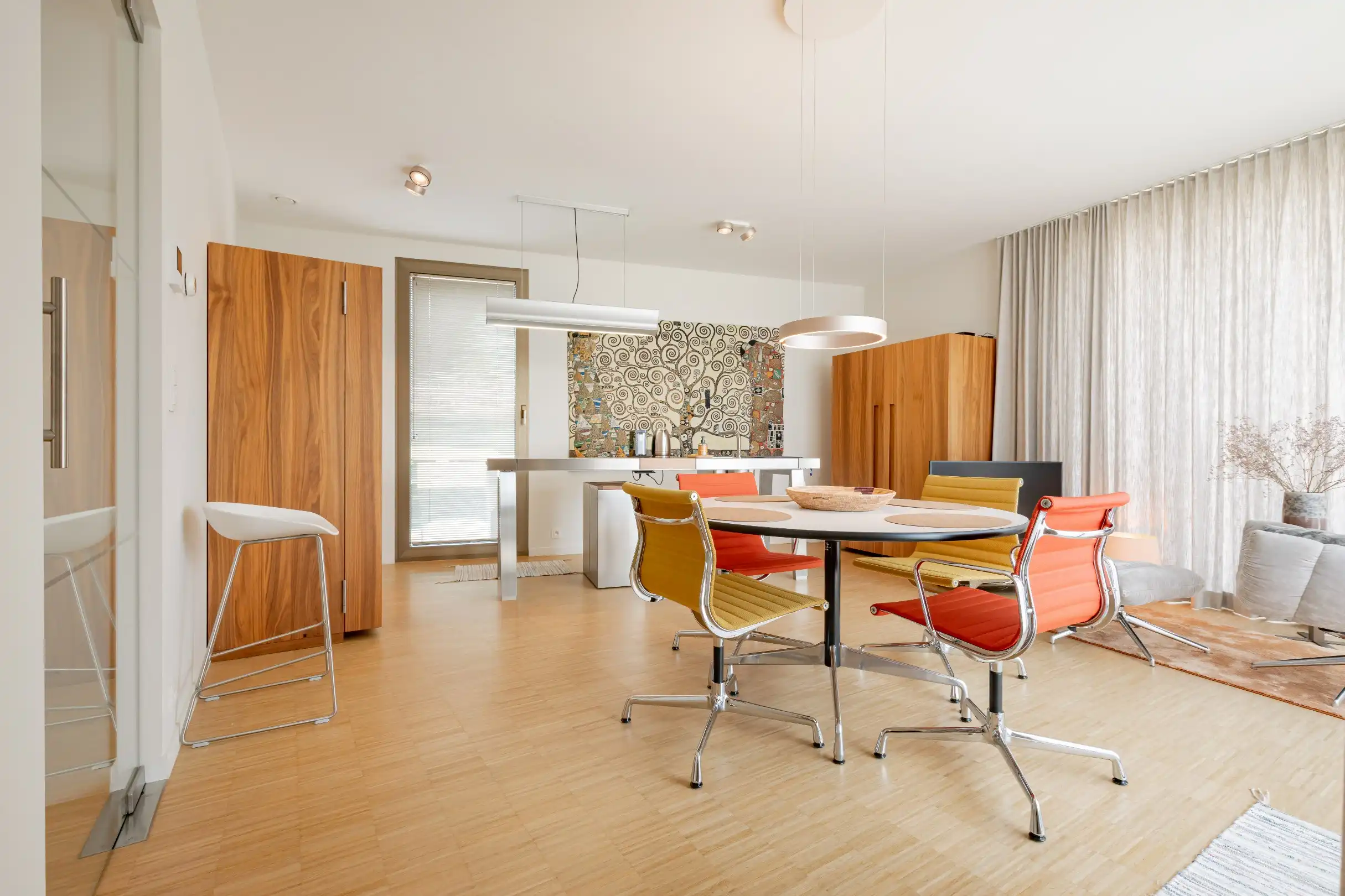 Exclusief gemeubeld en volledig ingericht appartement aan de Vaartkom! foto 4