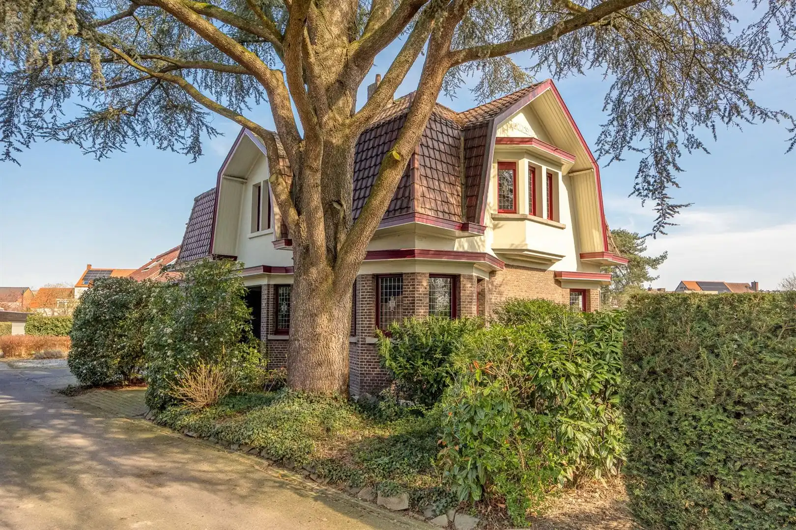 Villa Zonneschijn in het centrum van Ranst foto {{pictureIndex}}