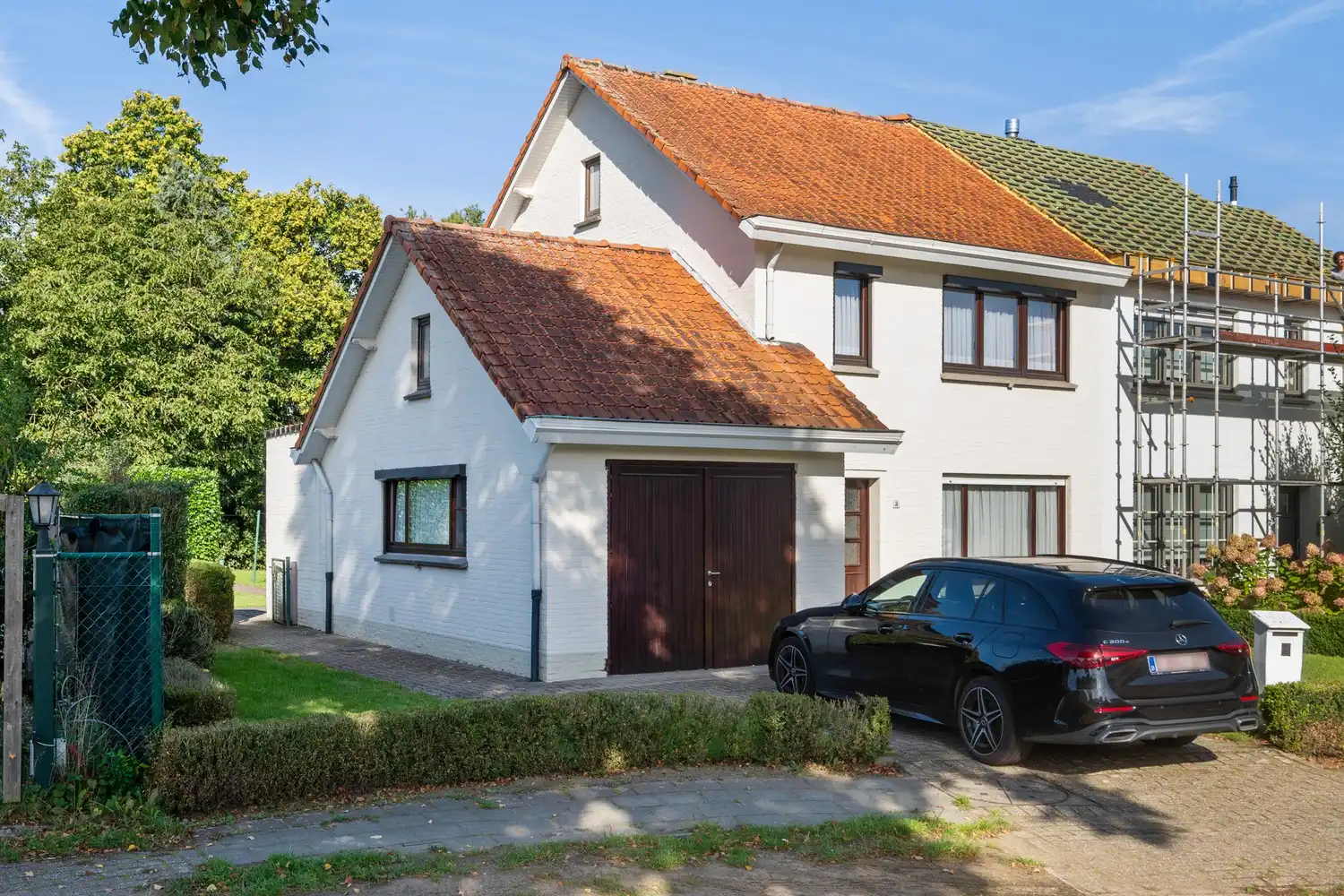 Charmante Halfopen woning met inpandige garage op toplocatie in Oelegem! foto 21
