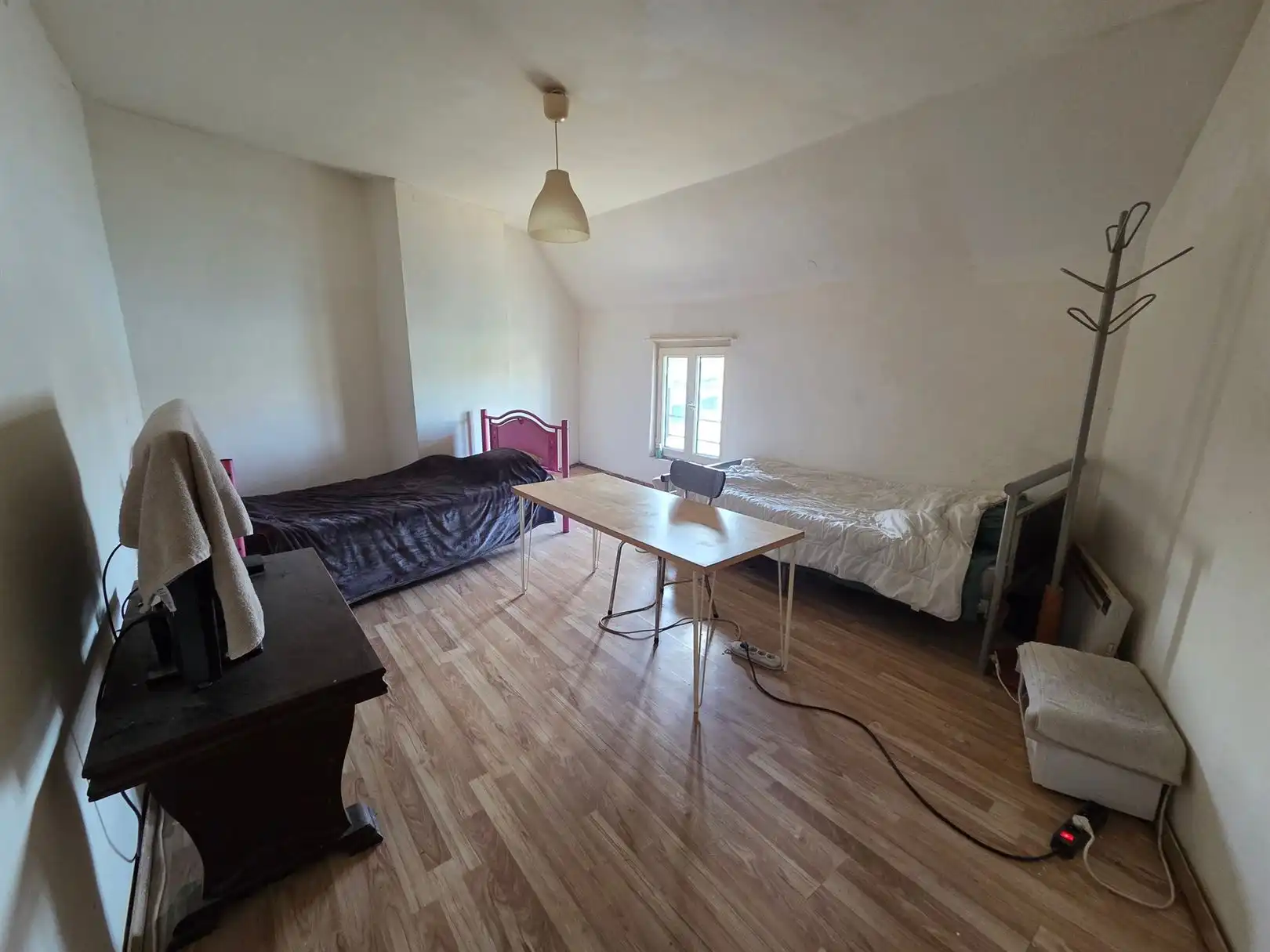 Op te frissen burgerwoning met prachtig zicht op de dokken in een buurt die volop  in ontwikkeling is. foto 11