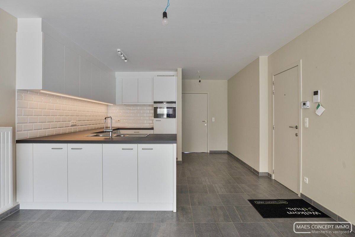 Ruim gelijkvloers 2-slaapkamerappartement in Jabbeke foto 4