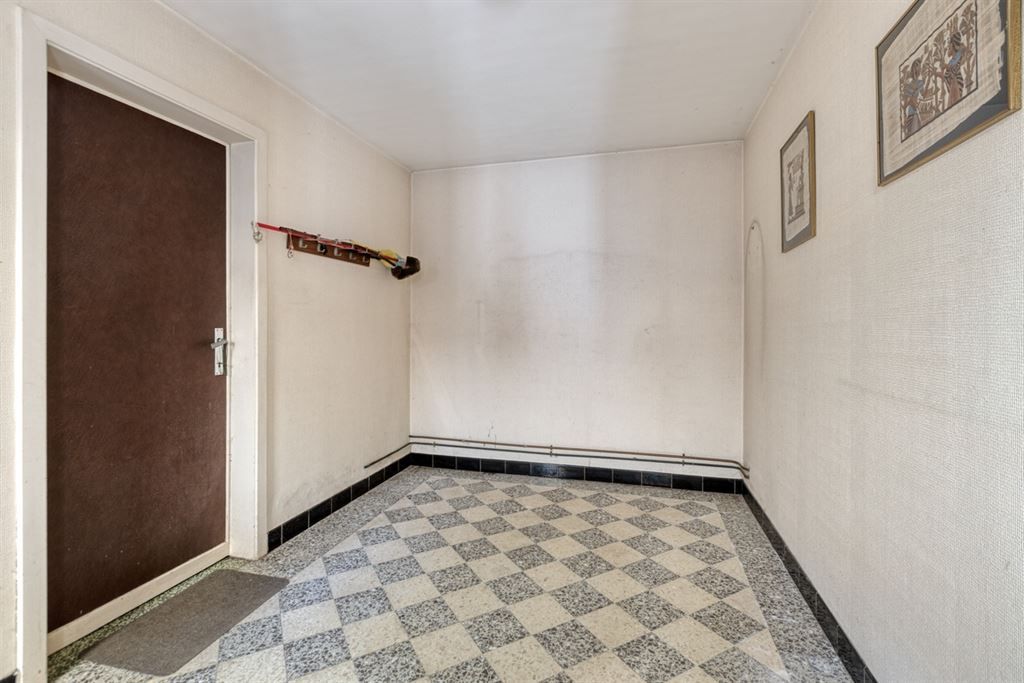 Knappe, te renoveren, woning op een gunstige locatie te Aarschot!  foto 10