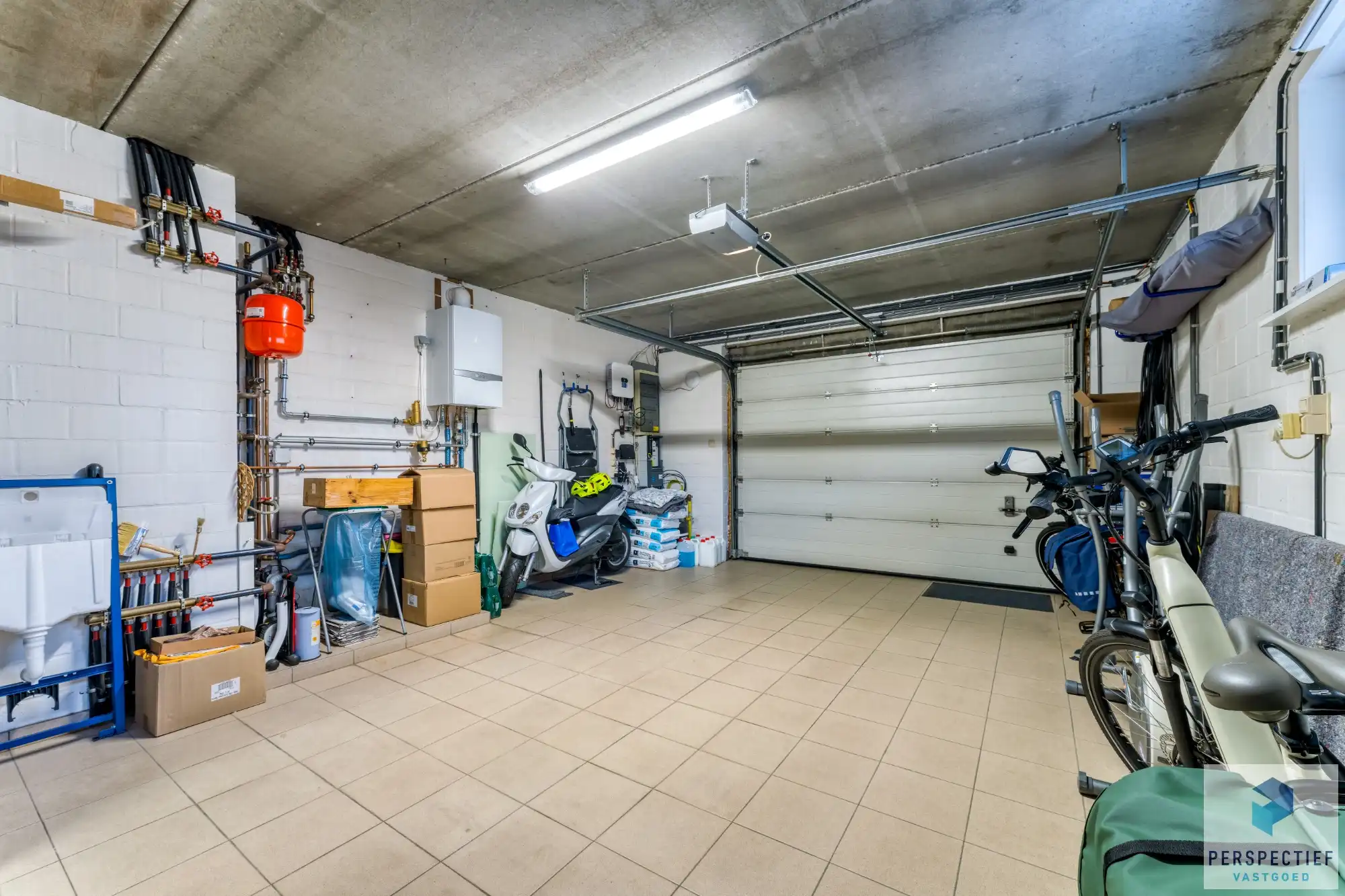 Centraal gelegen villa  met mooie tuin op 734 m² foto 21