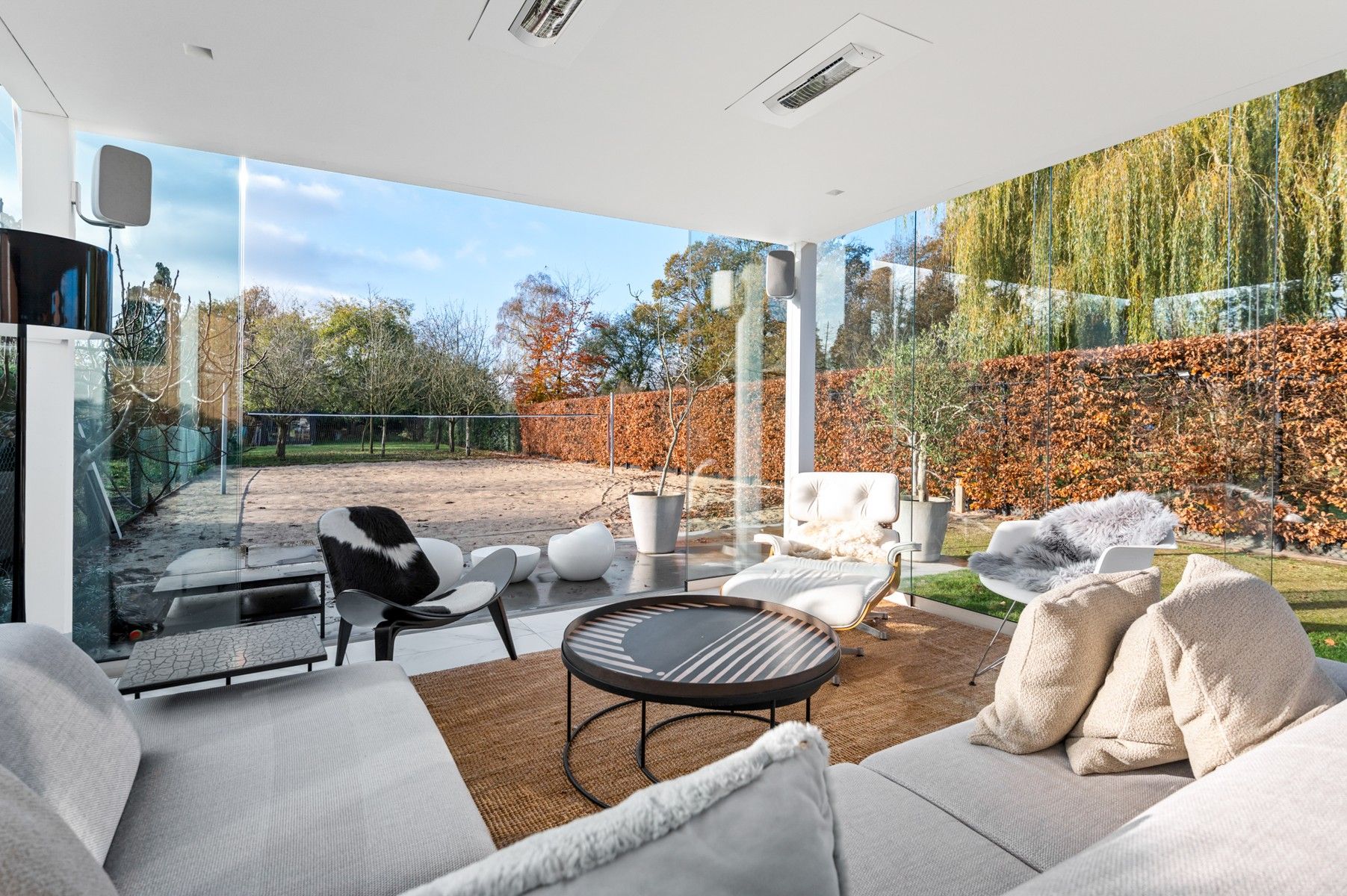 Zeer moderne woning met hoogwaardig afgewerkte binnen- en buitenruimte. foto 19