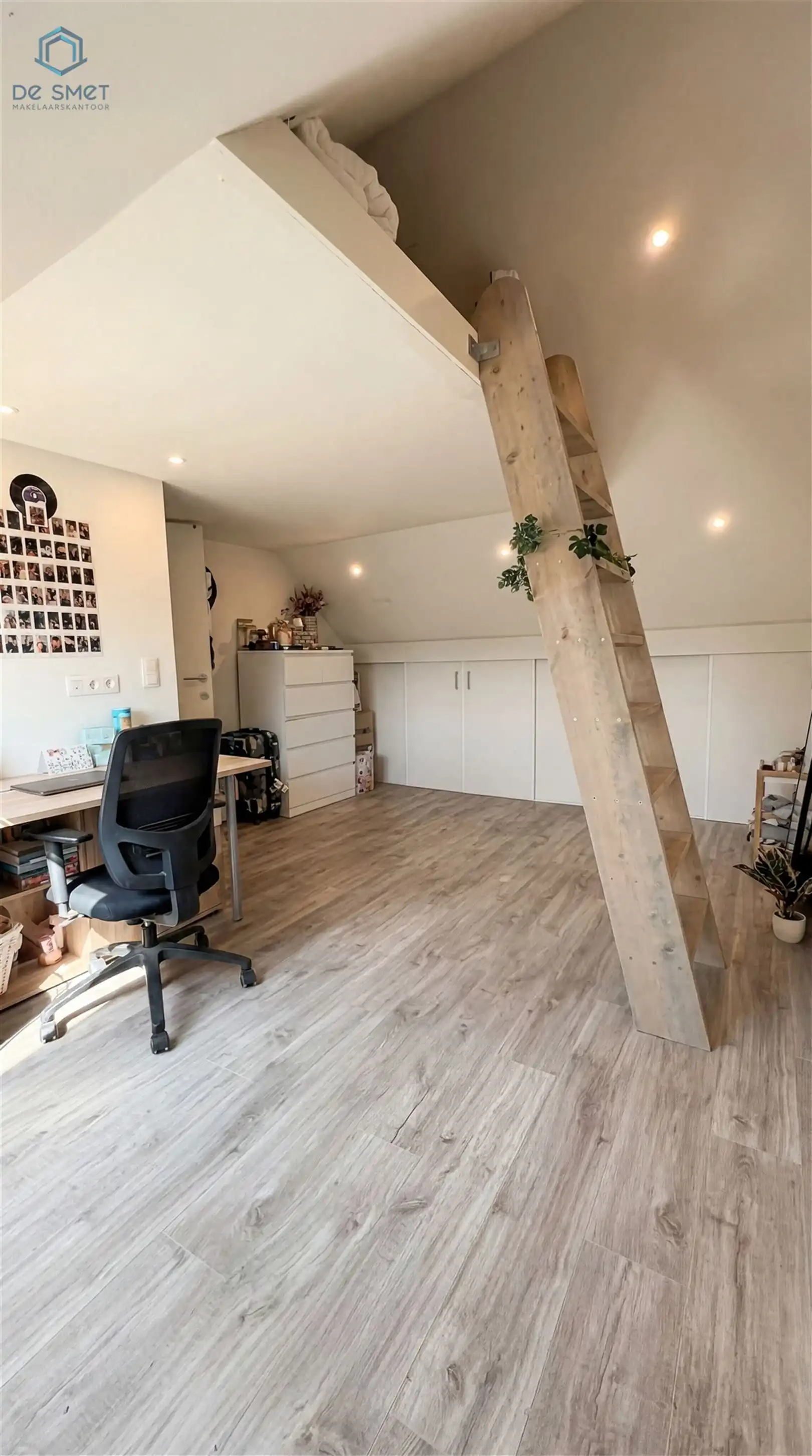 Instapklare gezinswoning met 3 slaapkamers, ruime tuin en private oprit foto 26