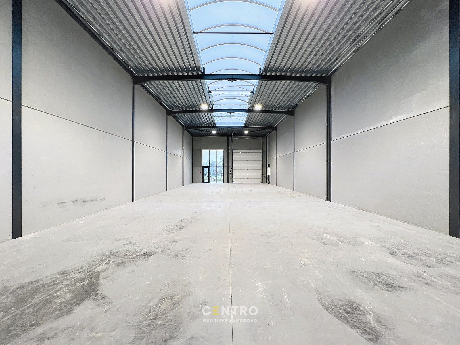 NB-magazijn van ± 275 m² (incl. 2 parkeerplaatsen!) en moderne glaspartij in driehoek TIELT-DEINZE-WAREGEM ! foto 8