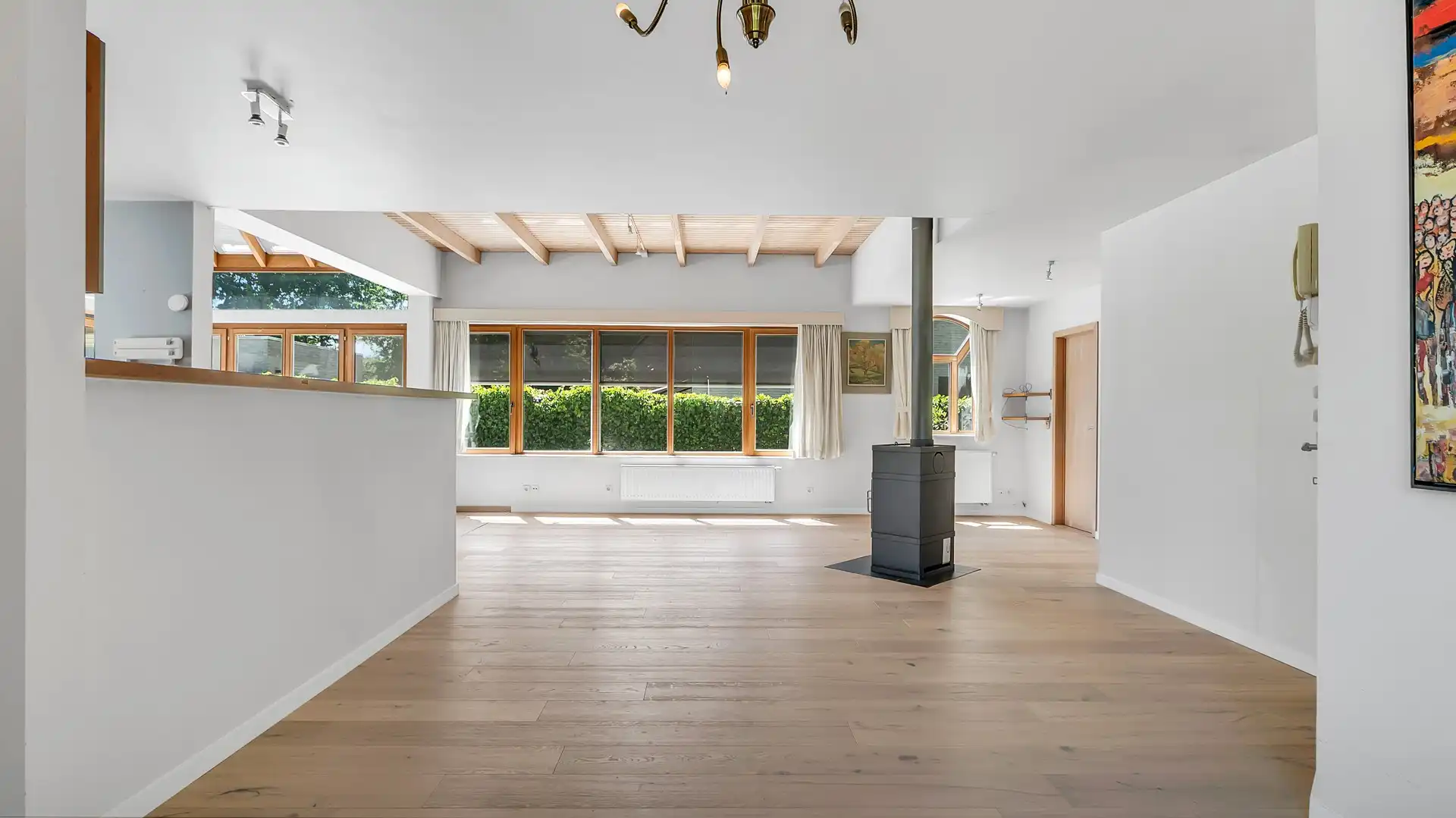 Ruime en instapklare woning met zwembad in Genk (Bret) foto 11