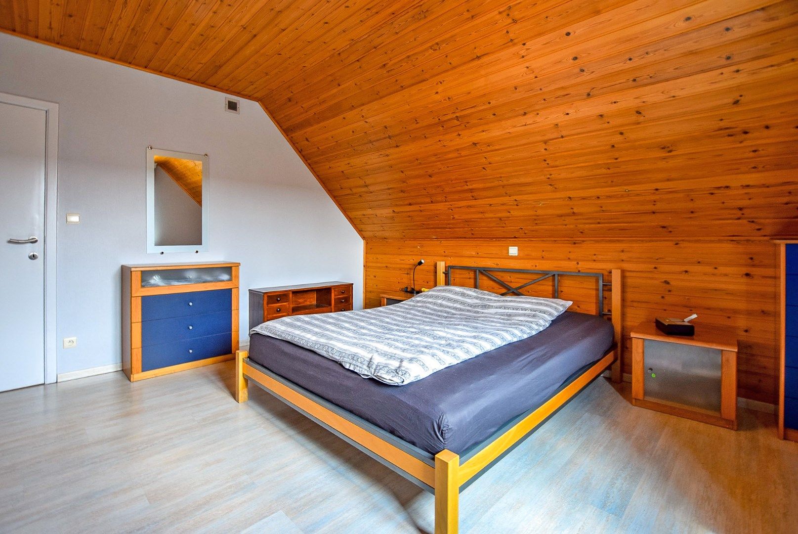 Uiterst goed onderhouden villa op 720m², gelegen in doodlopende straat te Veurne.  foto 16