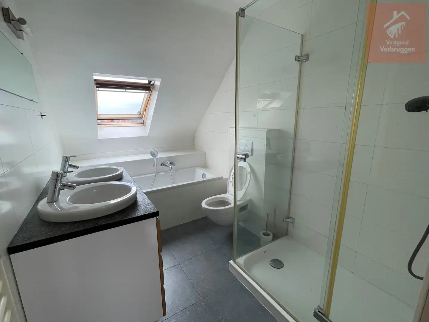 Stijlvol duplex-appartement met 2 slaapkamers op 4de verdieping in hartje Aalst foto 14