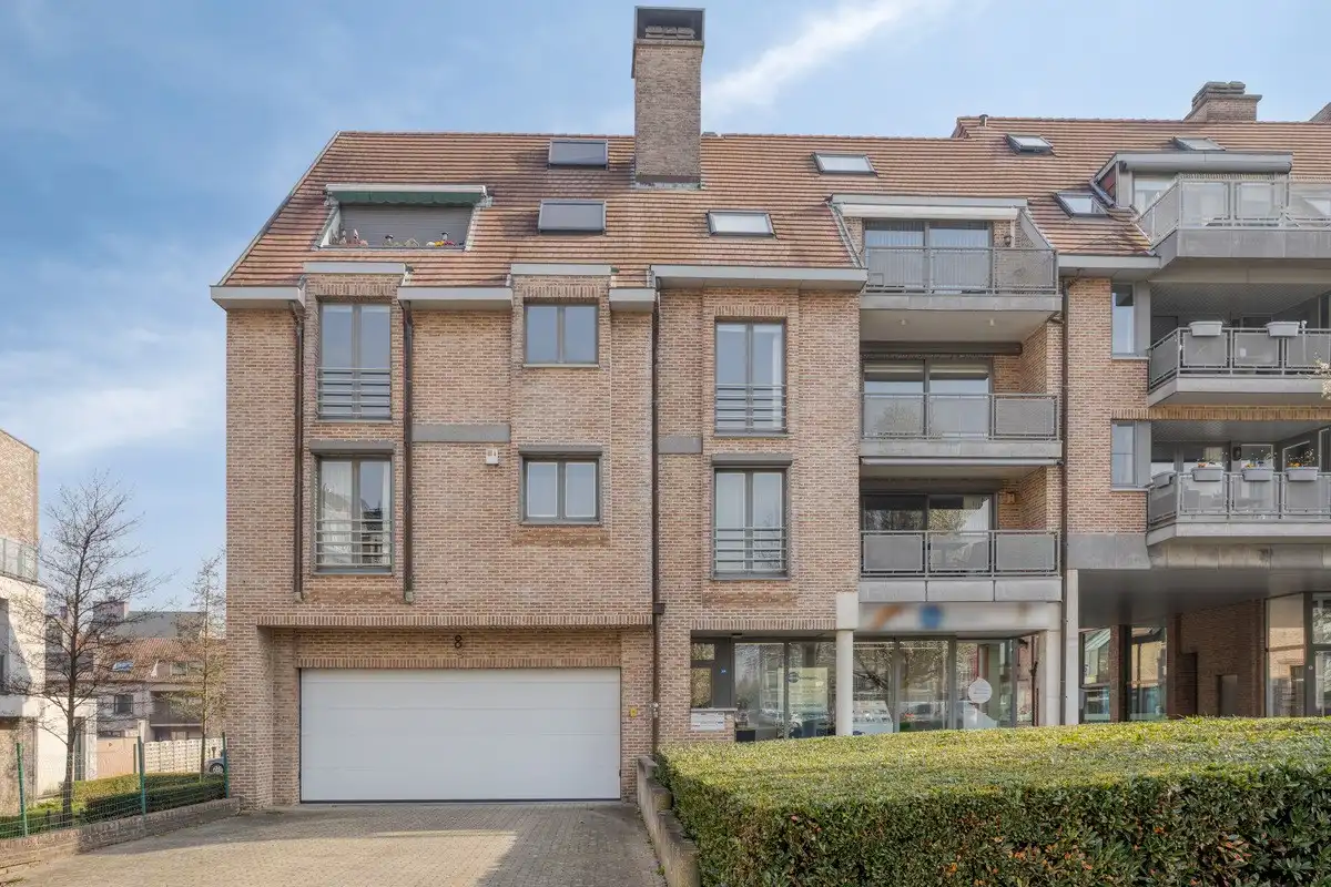 APPARTEMENT VAN 175m² MET 2 SLAAPKAMERS, 2 TERRASSEN en GESLOTEN GARAGE IN LANAKEN CENTRUM !  foto 29