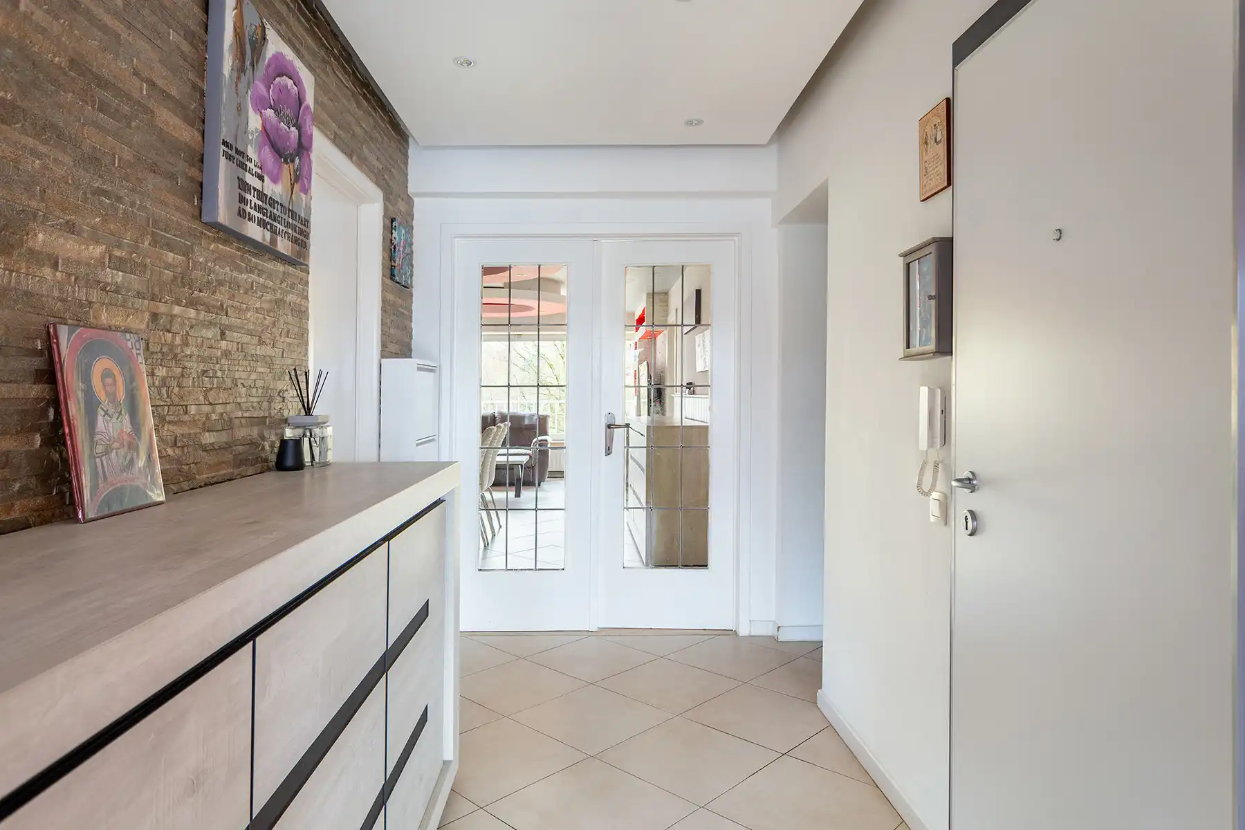 Merksem - Ruim instapklaar 2 slpk app. met terras en P foto 7