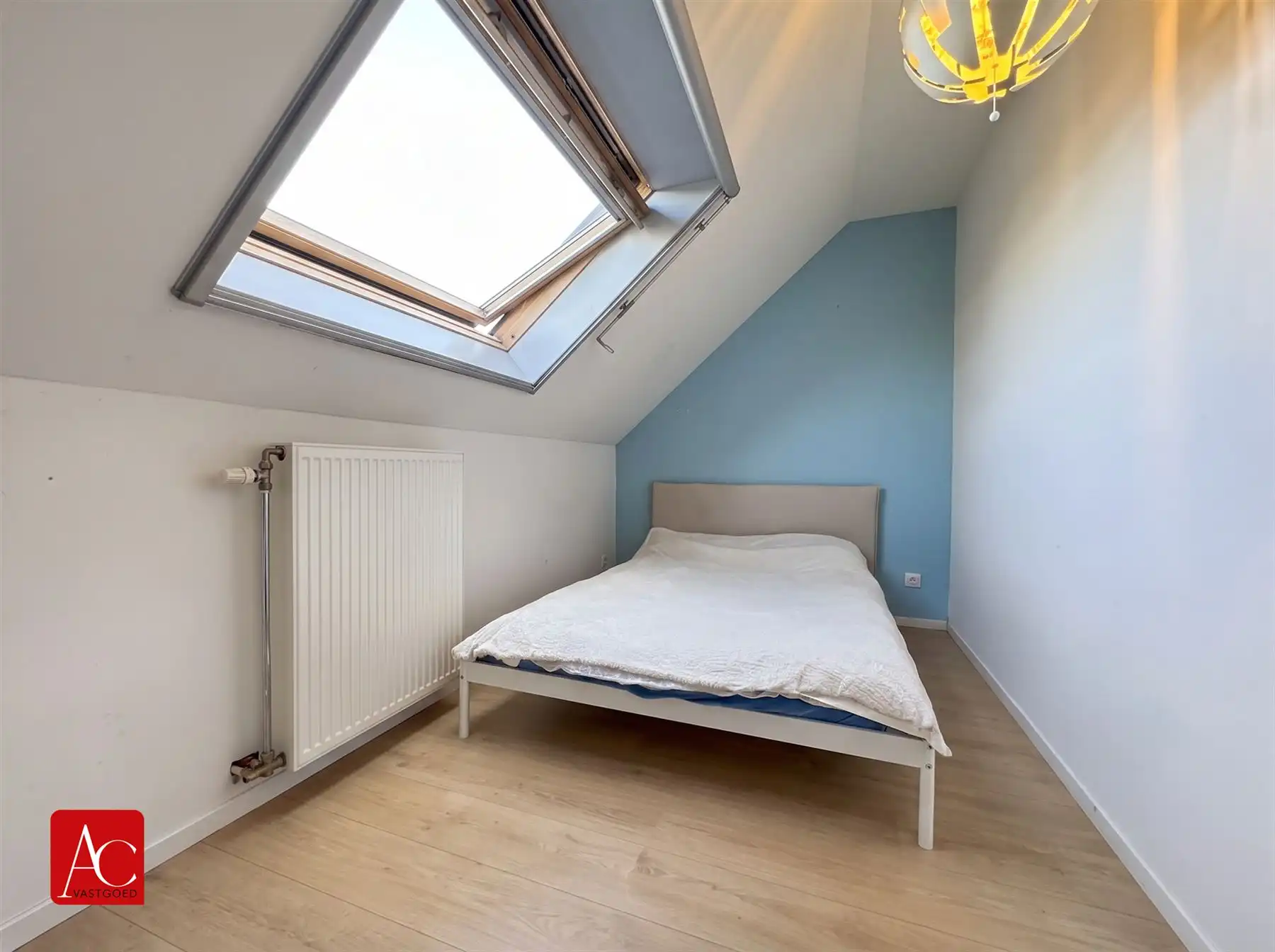 Vrijstaande woning met zwembad in rustige wijk foto 30