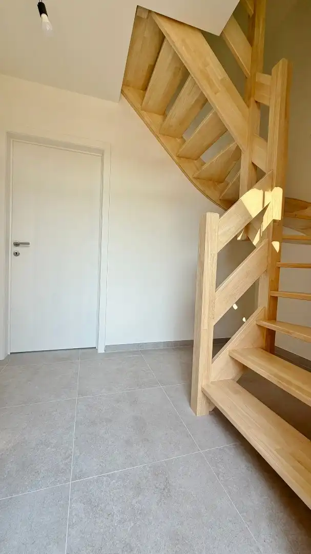 Exclusieve nieuwbouwvilla te huur – Luxueus wonen met prachtig open zicht foto 4